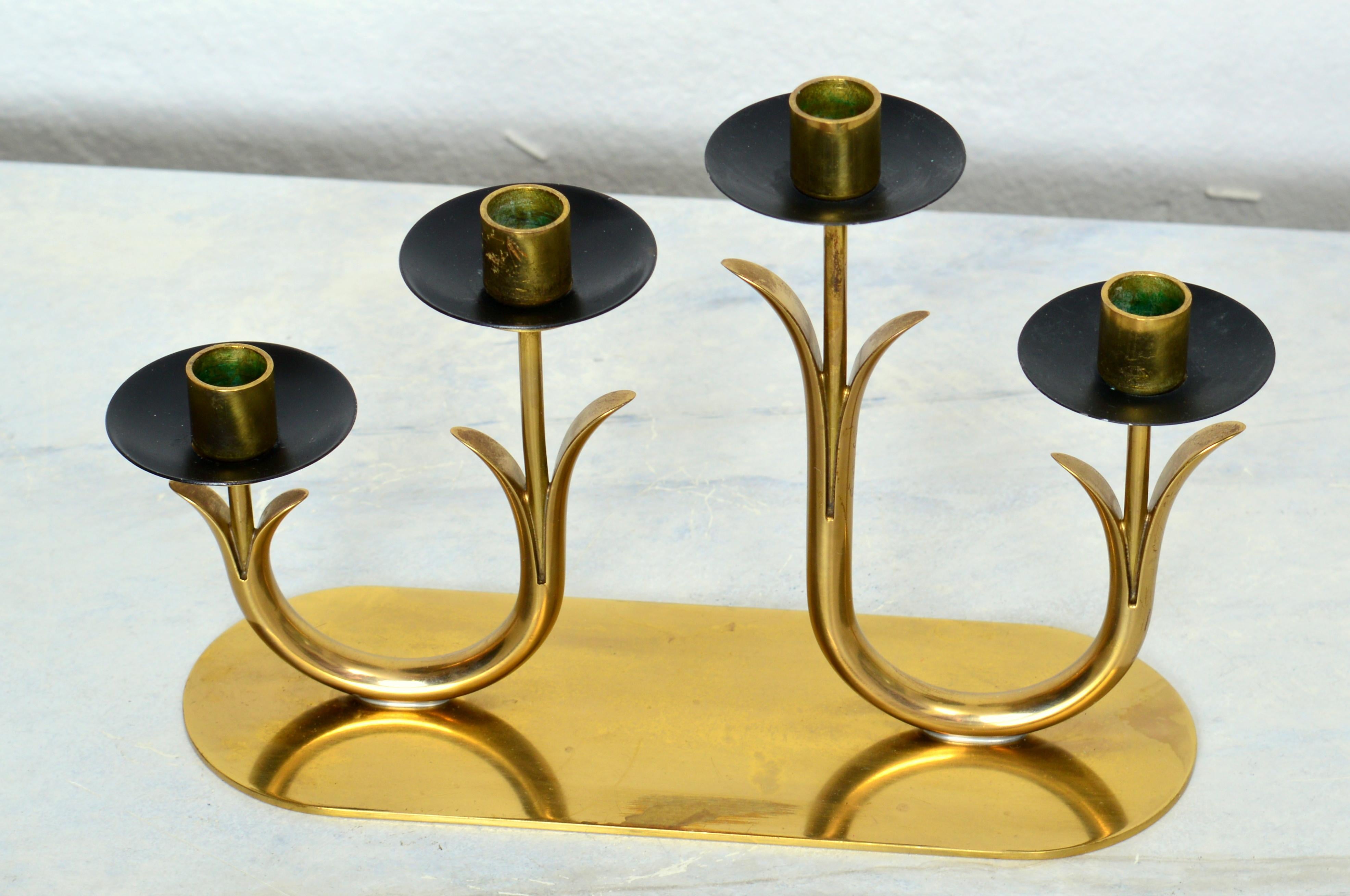 Gunnar Ander Pequeño Candelabro Latón Ystad Metall Suecia, Años 50 Escandinavo moderno en venta