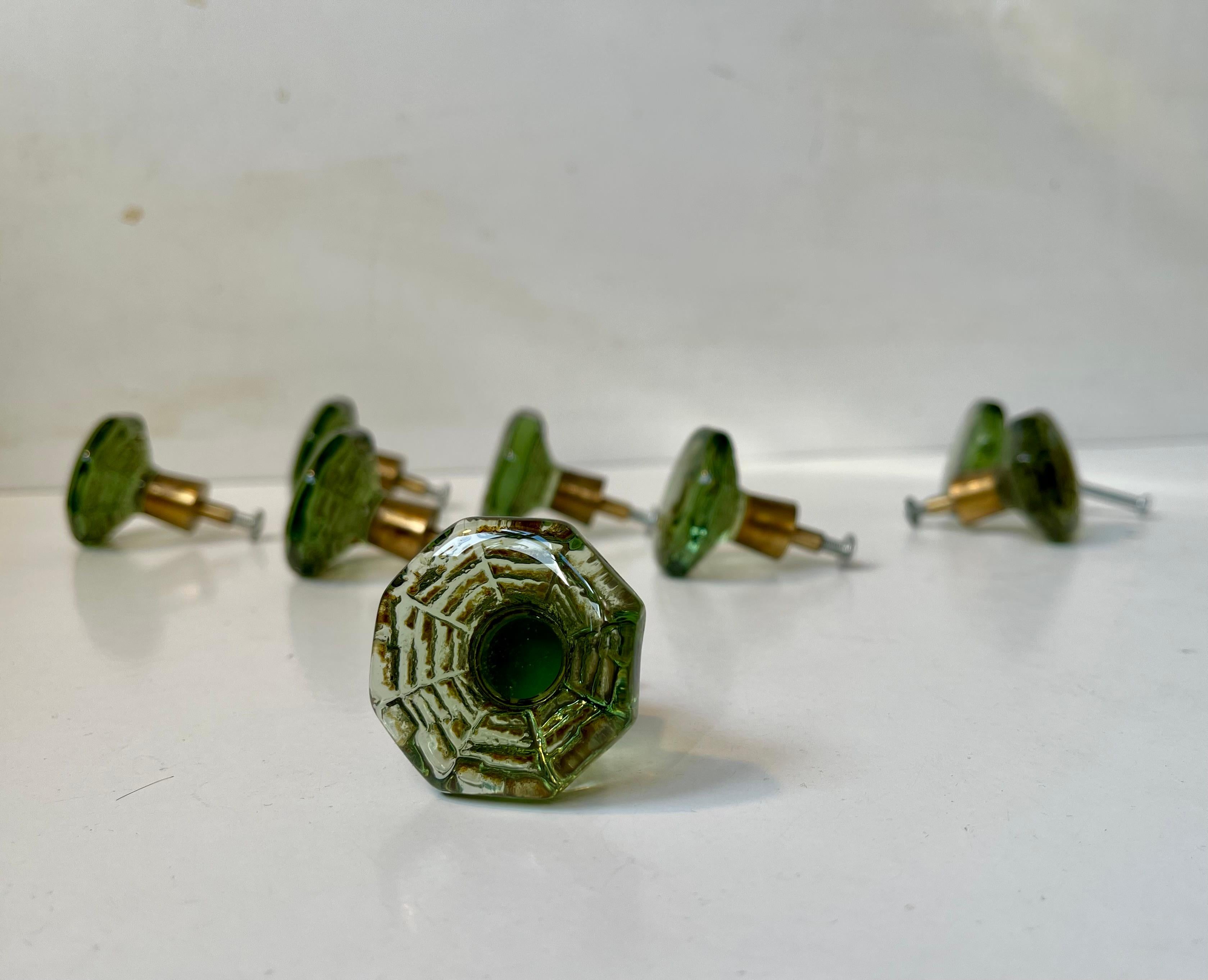 Mid-20th Century Gunnar Ander Spiderweb Glass Knobs for Lindshammer Sweden, Set of 8