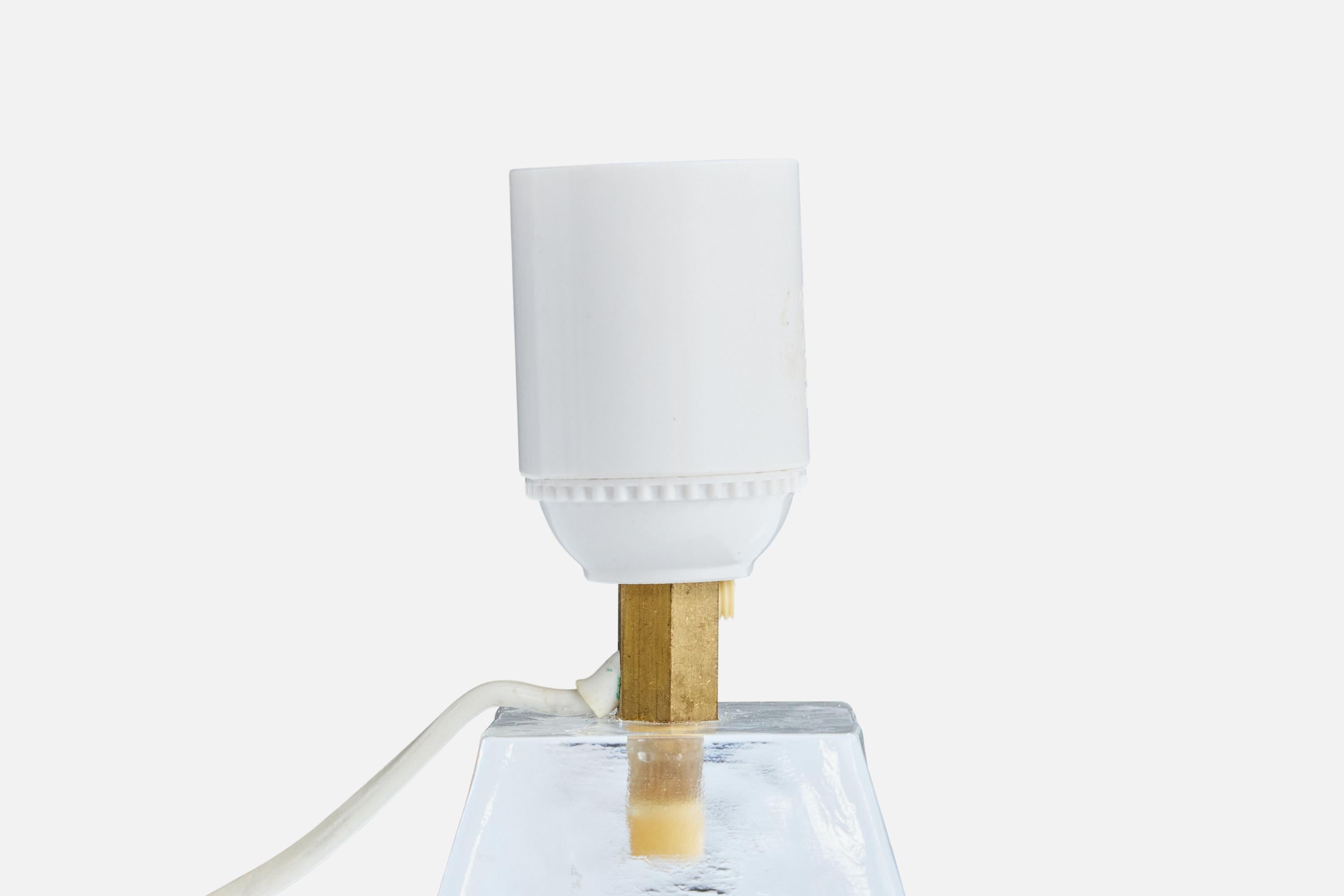 Milieu du XXe siècle Gunnar Ander, lampe de table, verre, laiton, Suède, années 1950 en vente