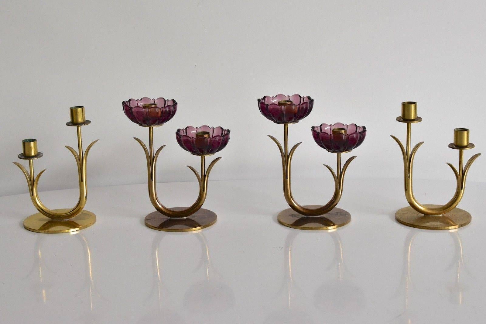 Gunnar Ander Ystad Metall Schweden Brass Purple Flowers Candleholder (Skandinavische Moderne)