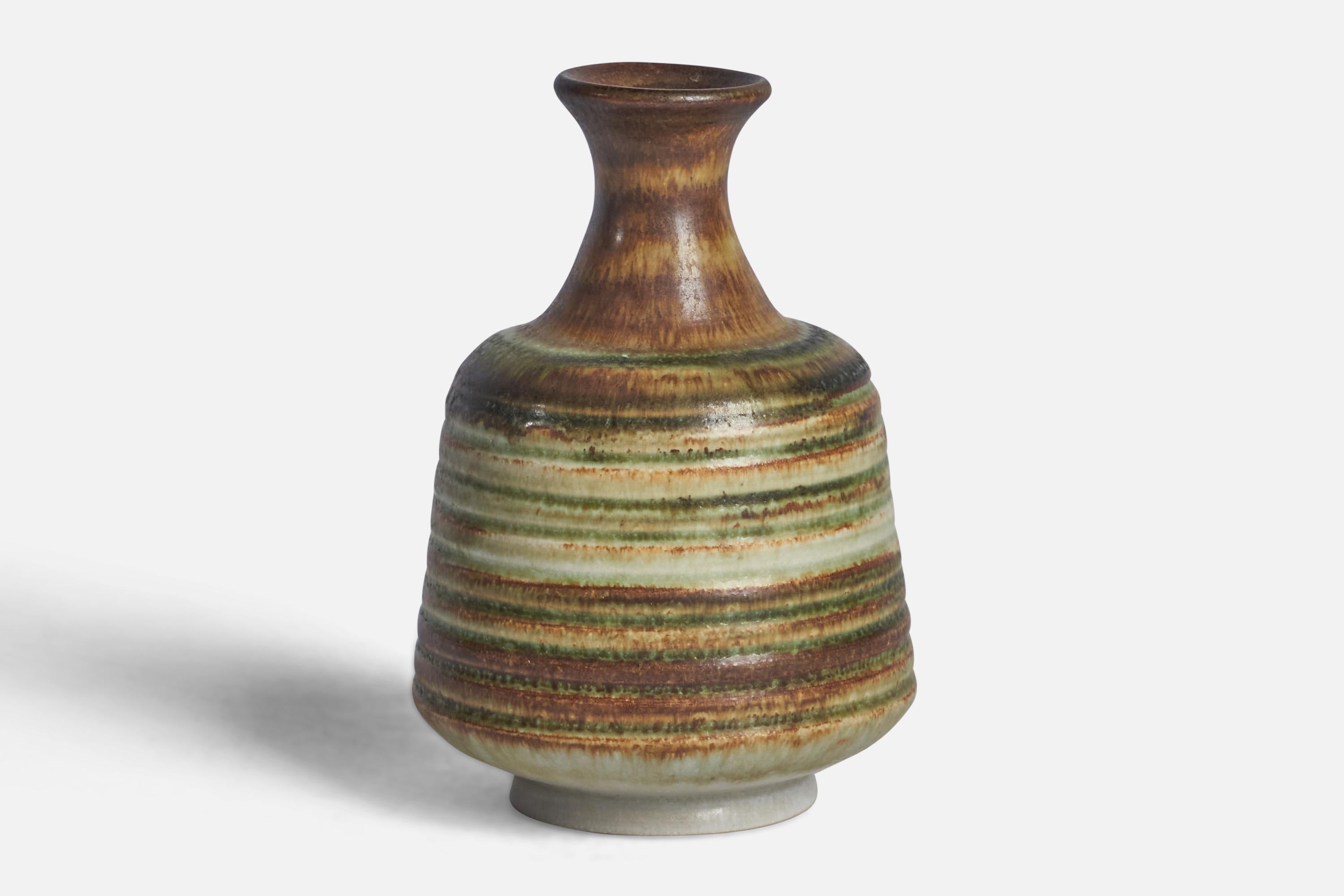 Vaso in gres smaltato verde marrone e beige disegnato da Gunnar Andersson e prodotto da Höganäs Keramik, Svezia, anni '60.