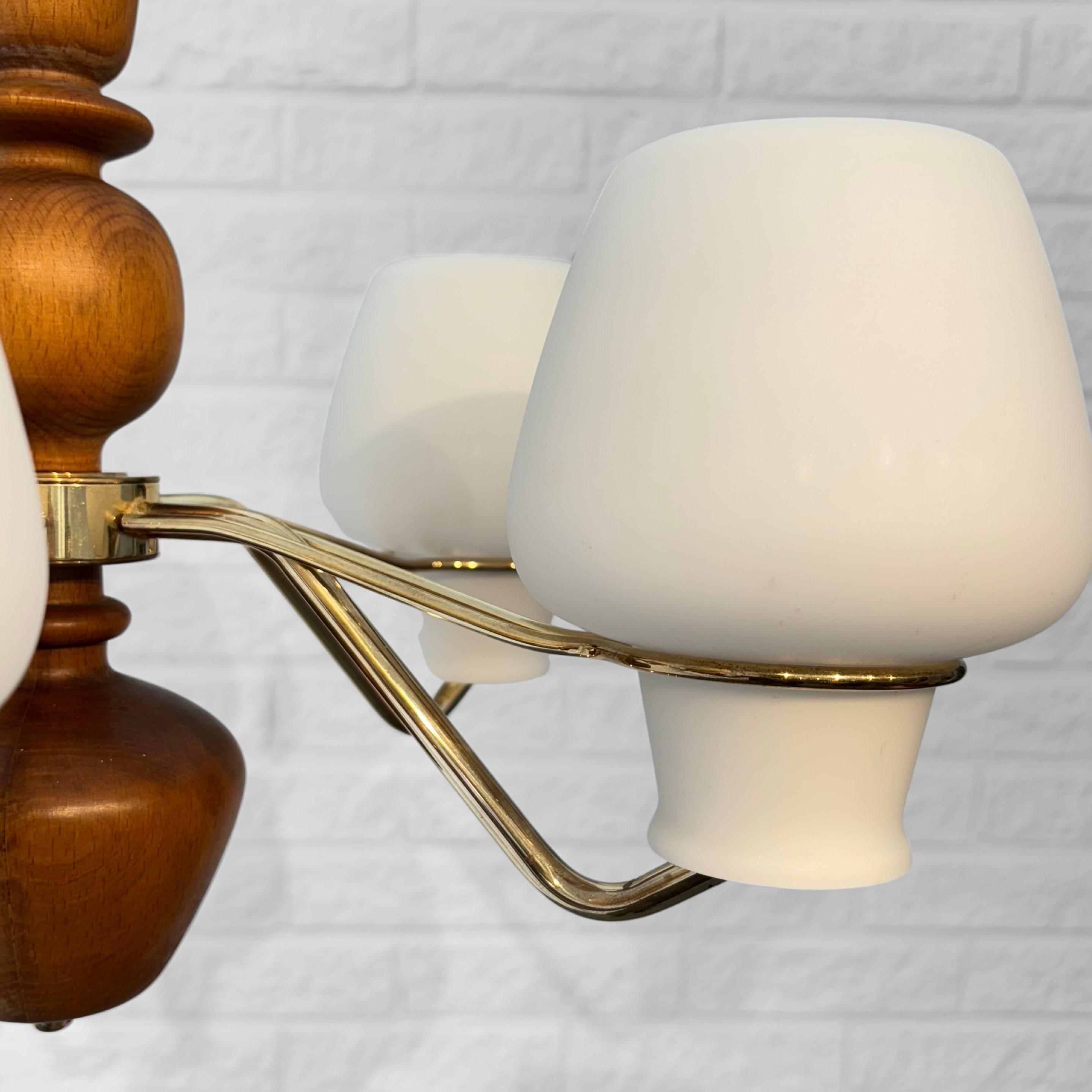 Gunnar Asplund, ASEA, mid century chandelier, brass & oak, Sweden, 1950s For Sale 4