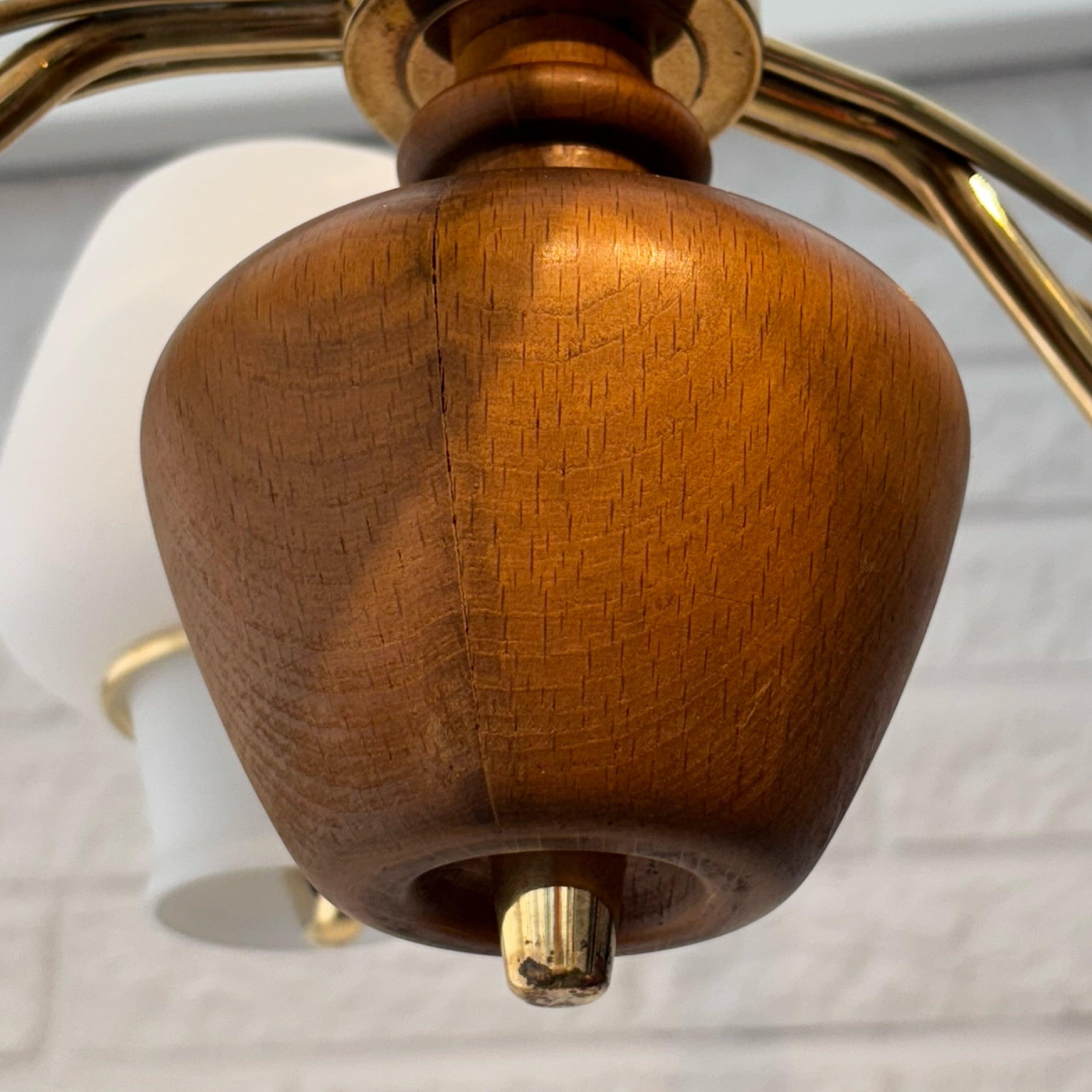 Gunnar Asplund, ASEA, mid century chandelier, brass & oak, Sweden, 1950s For Sale 8