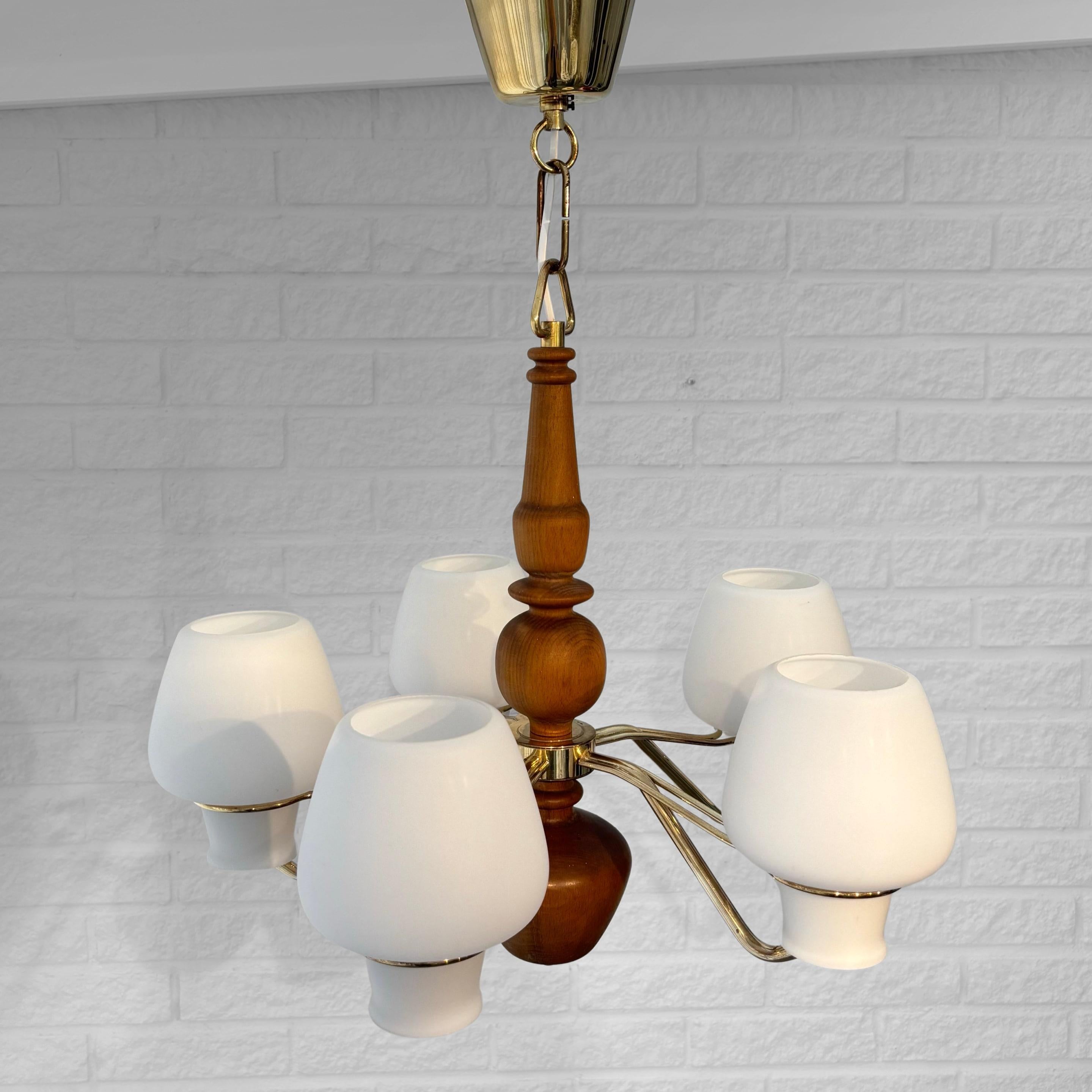 Gunnar Asplund, ASEA, mid century chandelier, brass & oak, Sweden, 1950s For Sale 2