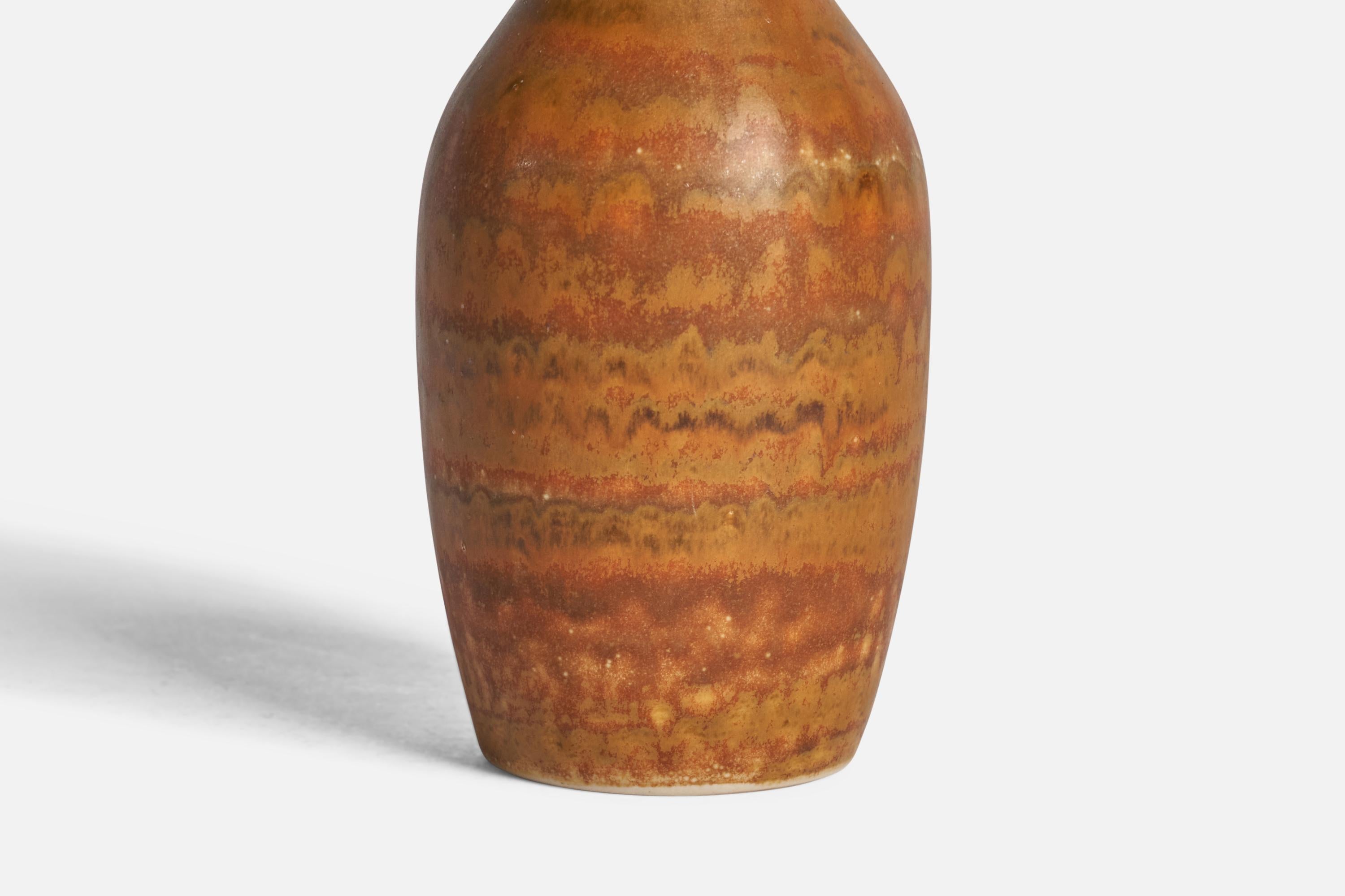 Gunnar Borg, Small Vase, Stoneware, Sweden, 1960s In Good Condition For Sale In High Point, NC