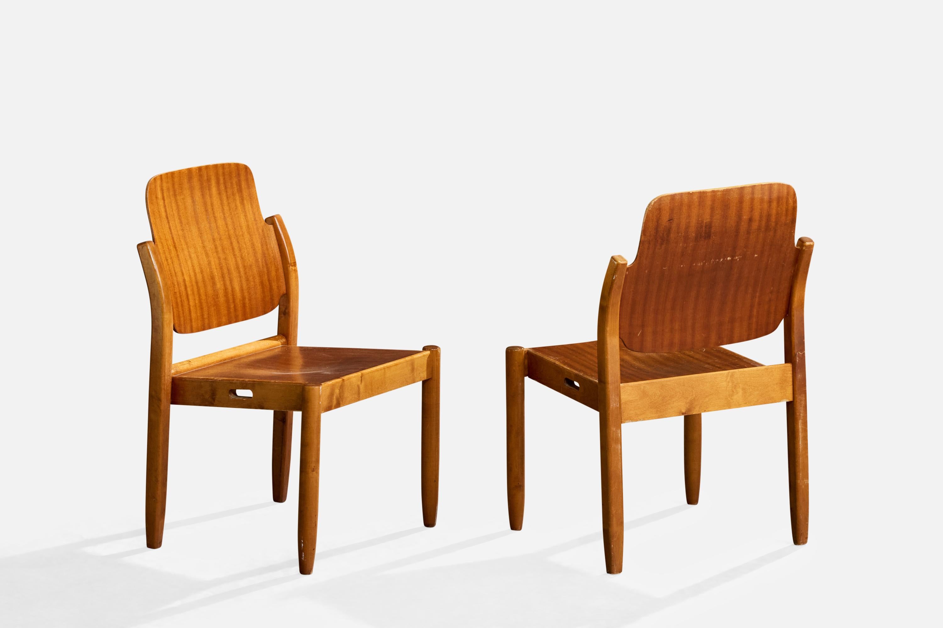 Gunnar Eklöf, Dining Room Chairs, Birch, Mahogany, Finland, 1953 In condizioni discrete in vendita a High Point, NC