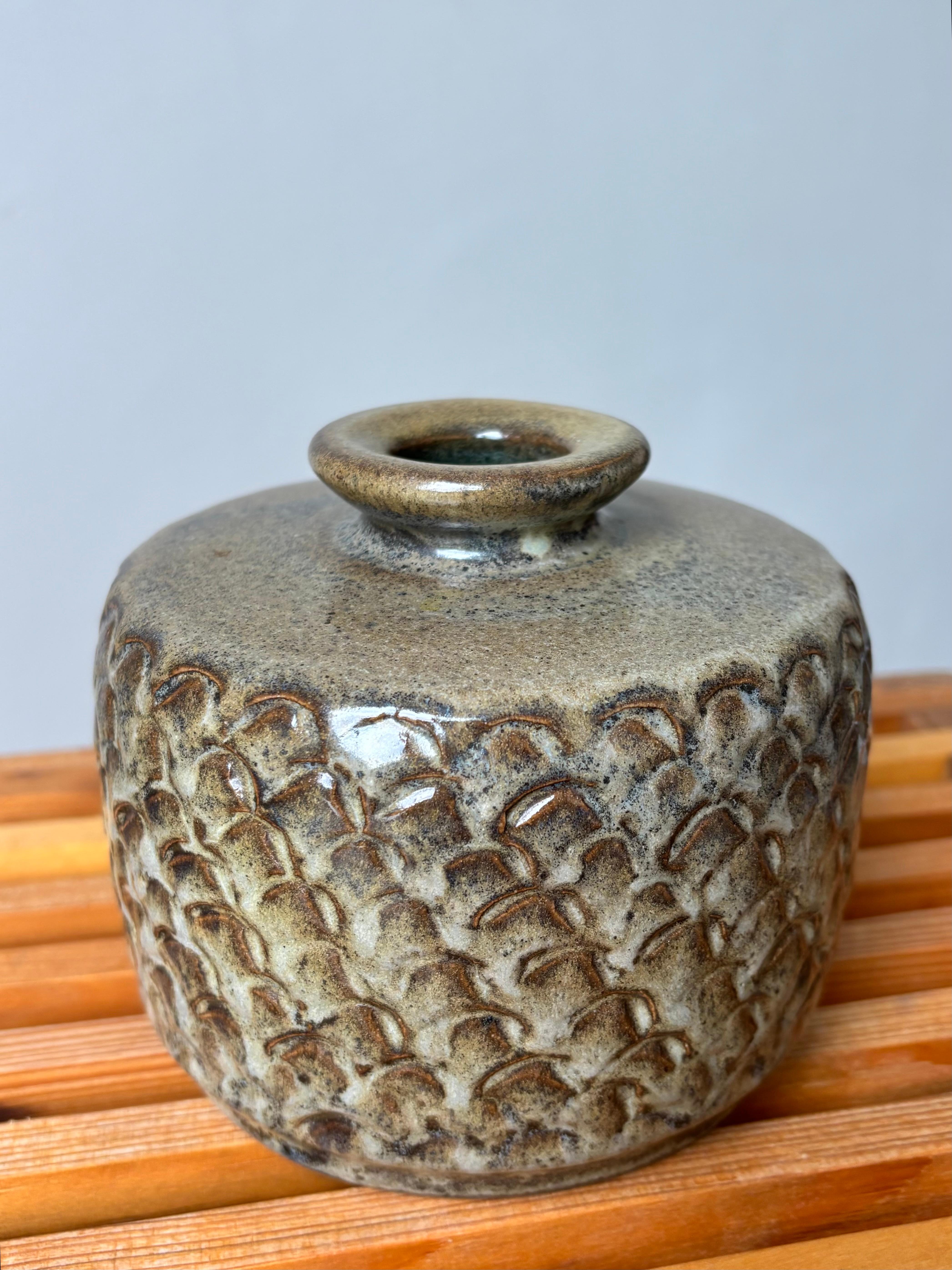 Gunnar Hansson Erdfarbene Vase im Salto-Stil, 1950er Jahre im Angebot 3