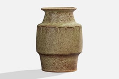 Gunnar Hansson, Vase, Ceramic, Sweden, 1950s