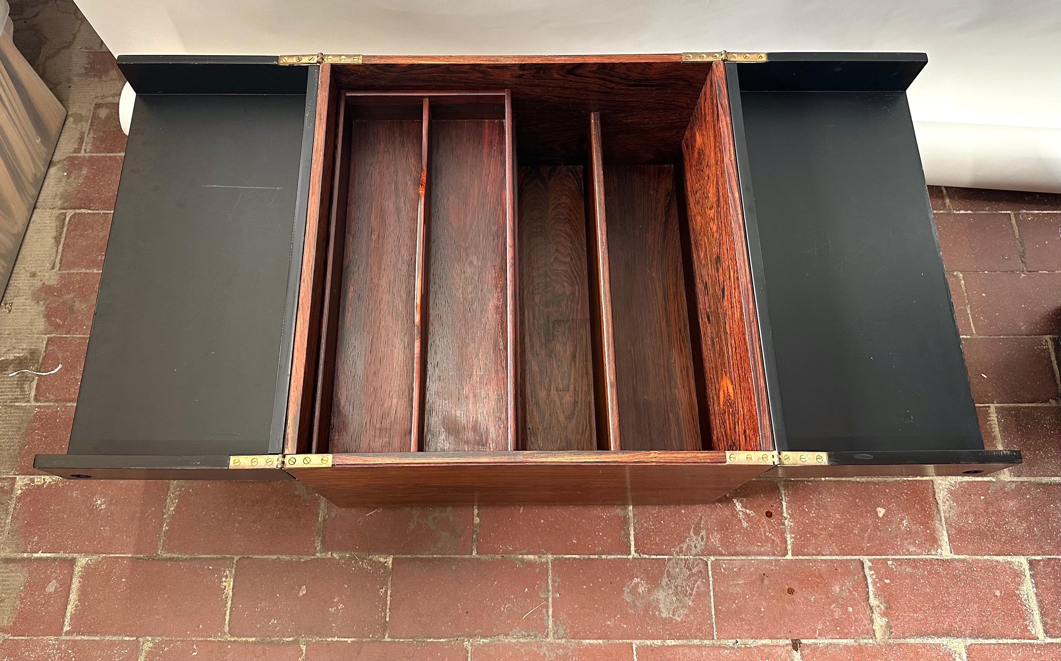 Gunnar Myrstrand for Källemo, Rosewood ‘Cube’ Bar Cabinet In Good Condition For Sale In Brooklyn, NY