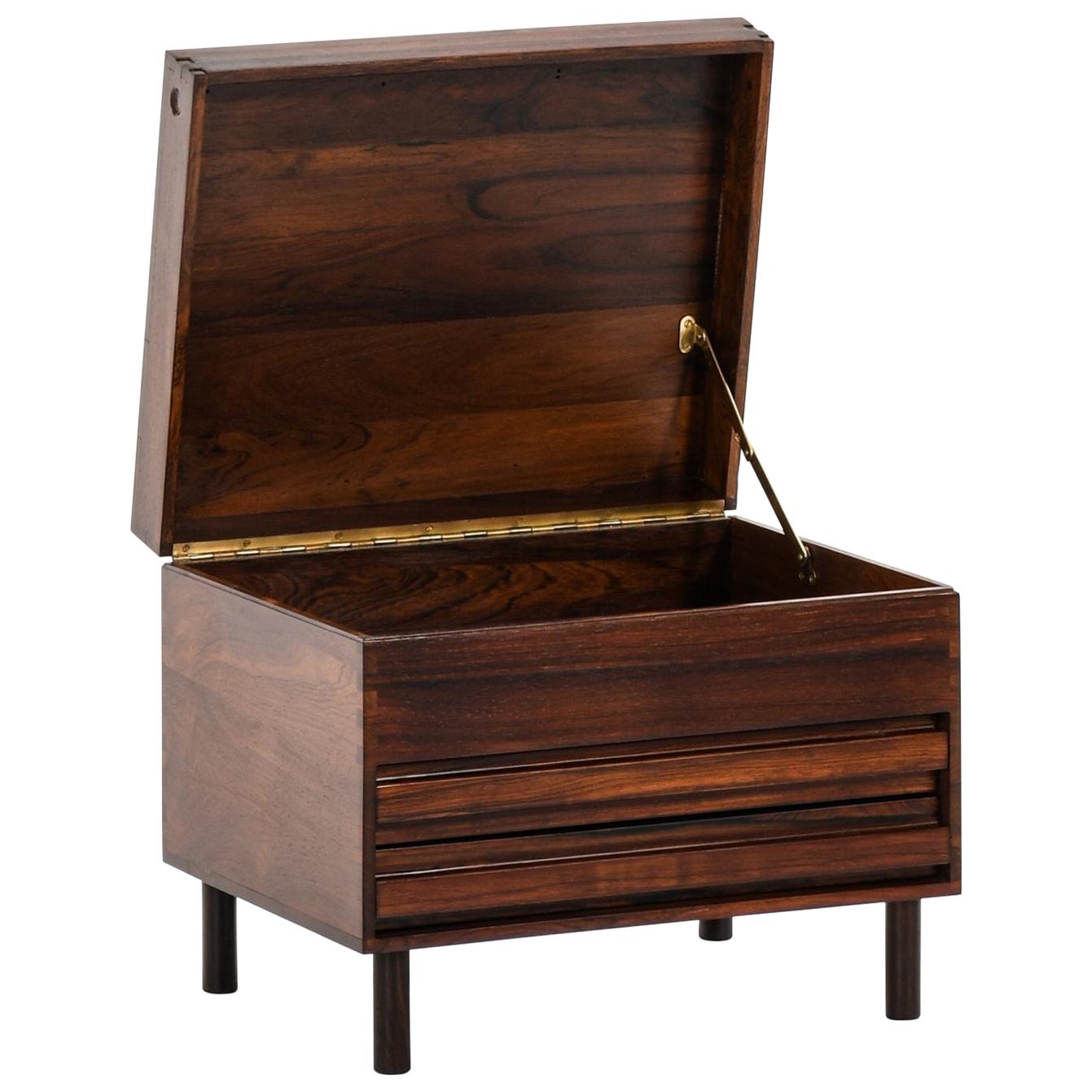 Table d'appoint et boîte de rangement Gunnar Myrstrand de Kllemo en Suède