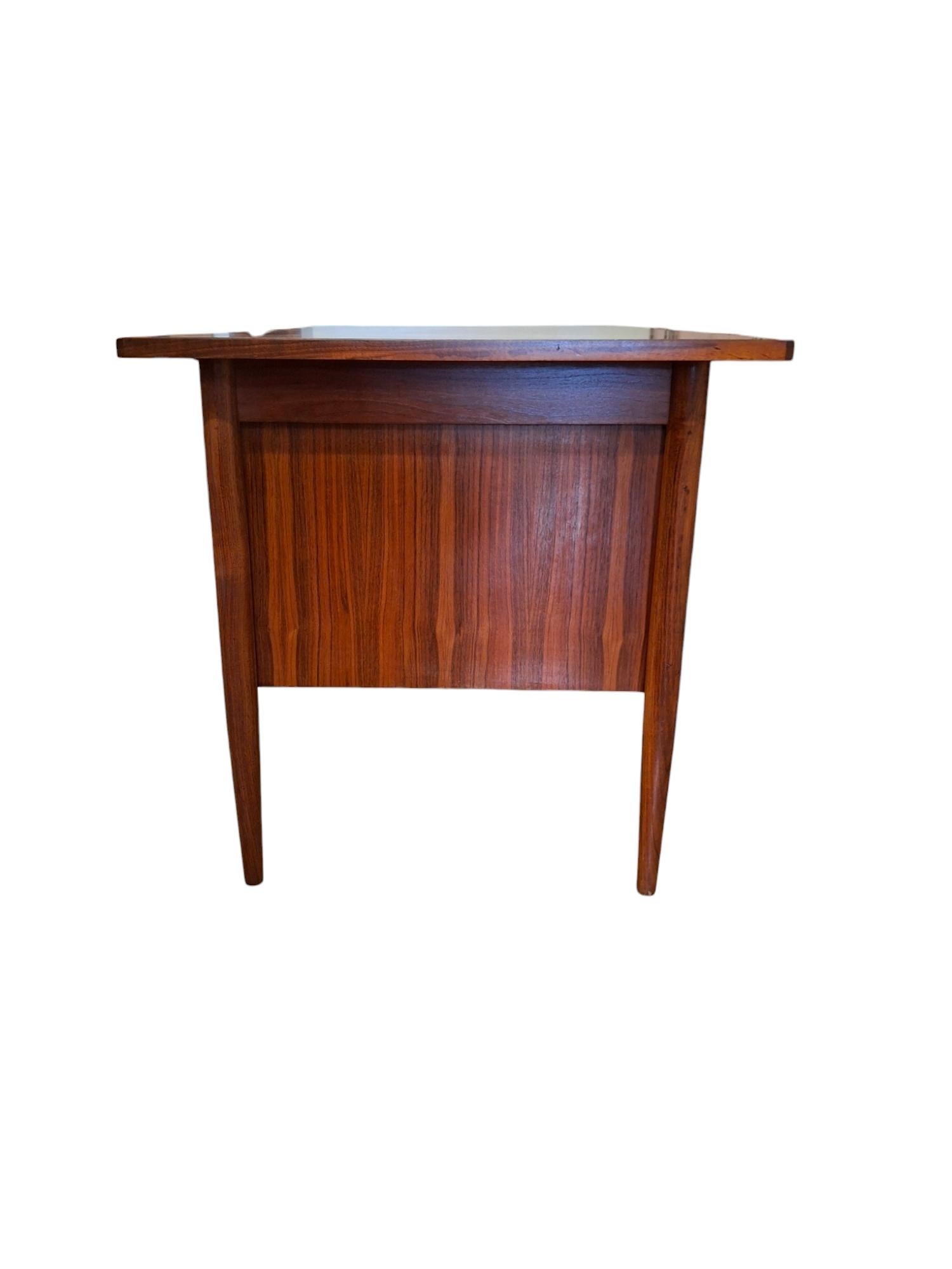 Gunnar Nielsen Tibergaard Danish Modern Floating Teak Desk In Good Condition For Sale In San Francisco, CA