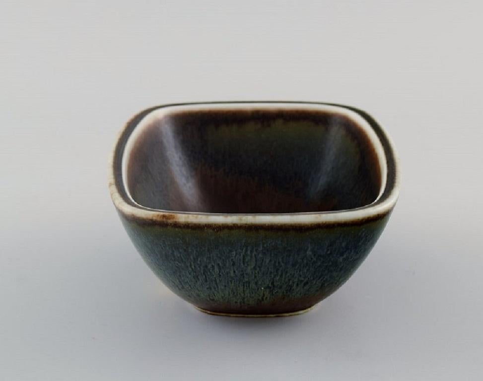 Scandinavian Modern Gunnar Nylund for Rörstrand. Bowl in Glazed Ceramics, Mid-20th C For Sale