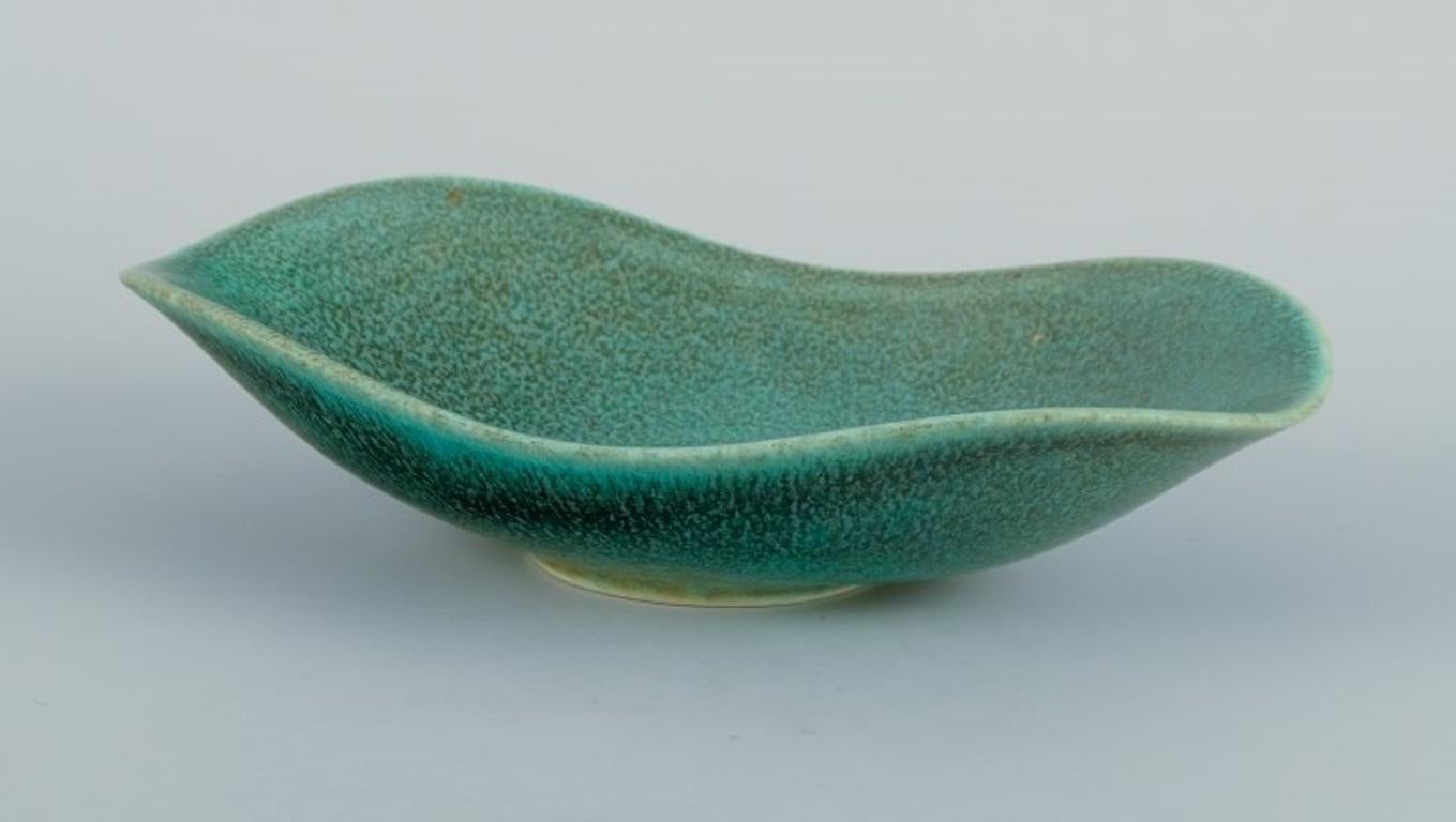 Scandinavian Modern Gunnar Nylund '1904–1997' for Rörstrand, Ceramic Bowl in Organic Shape For Sale
