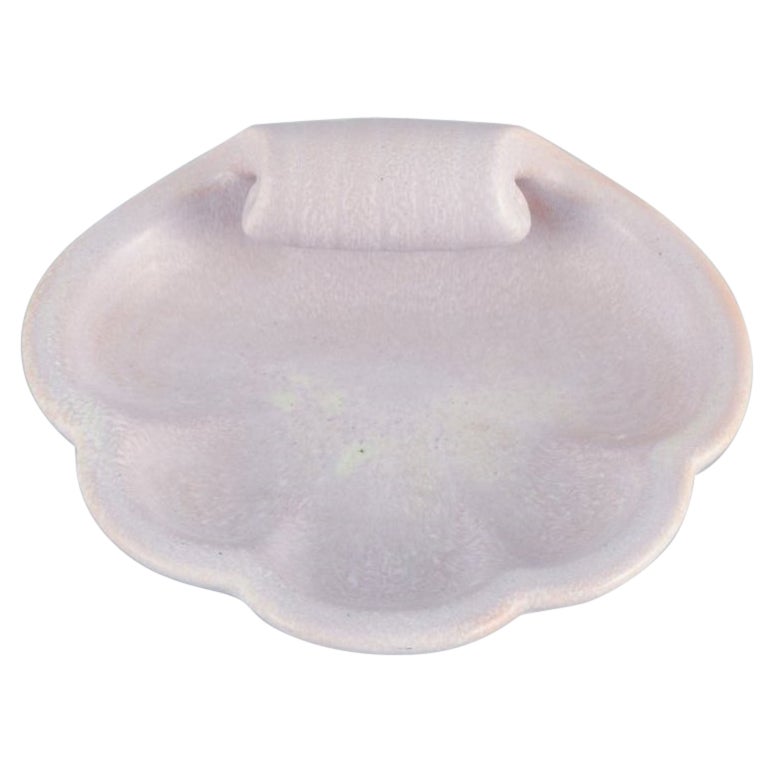 Gunnar Nylund 
1904–1997
 for Rörstrand. Shell-Shaped Bowl in Pink Tones