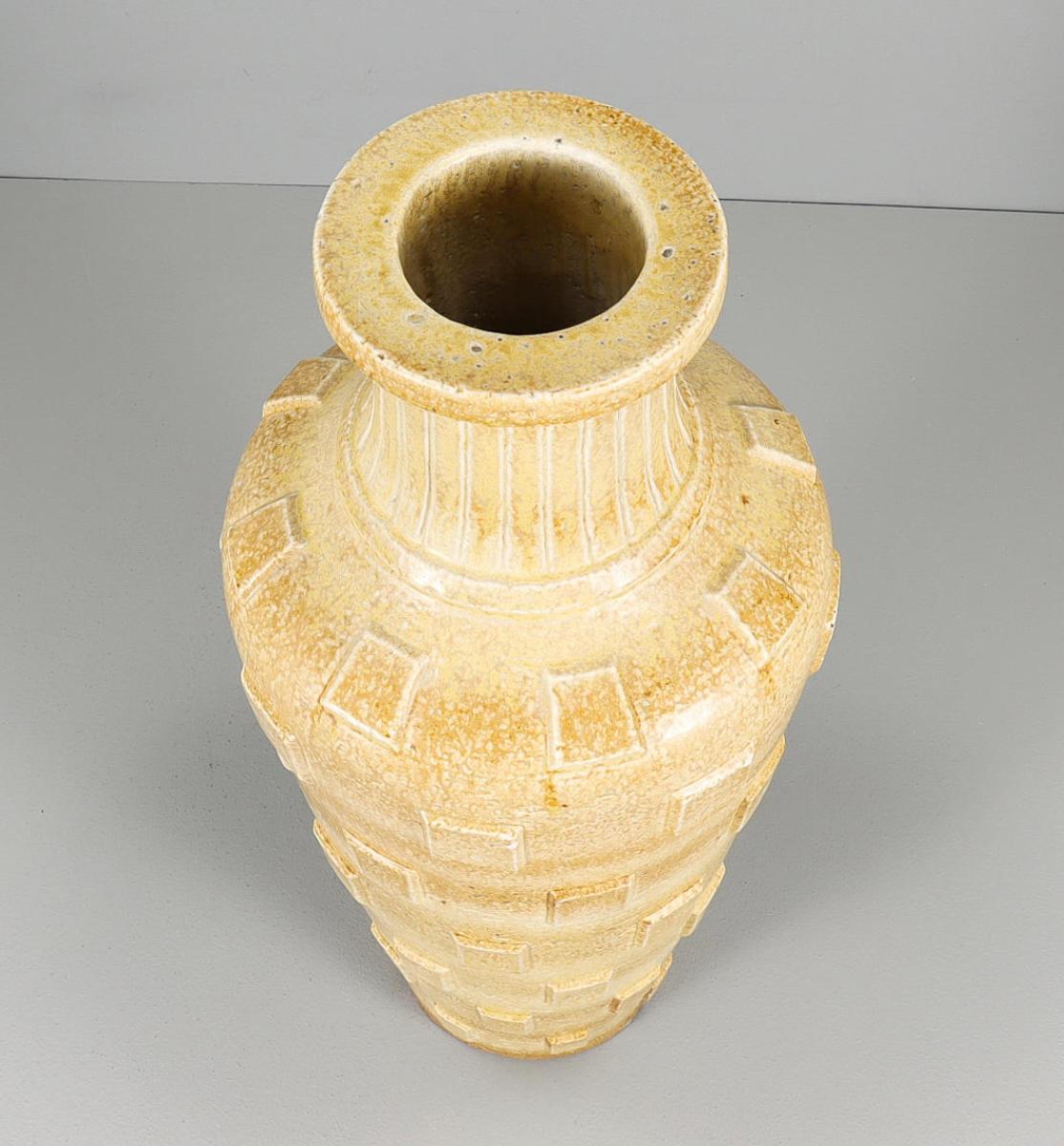 Grès porcellanato GUNNAR NYLUND. Vaso da terra in gres, Rörstrand in vendita