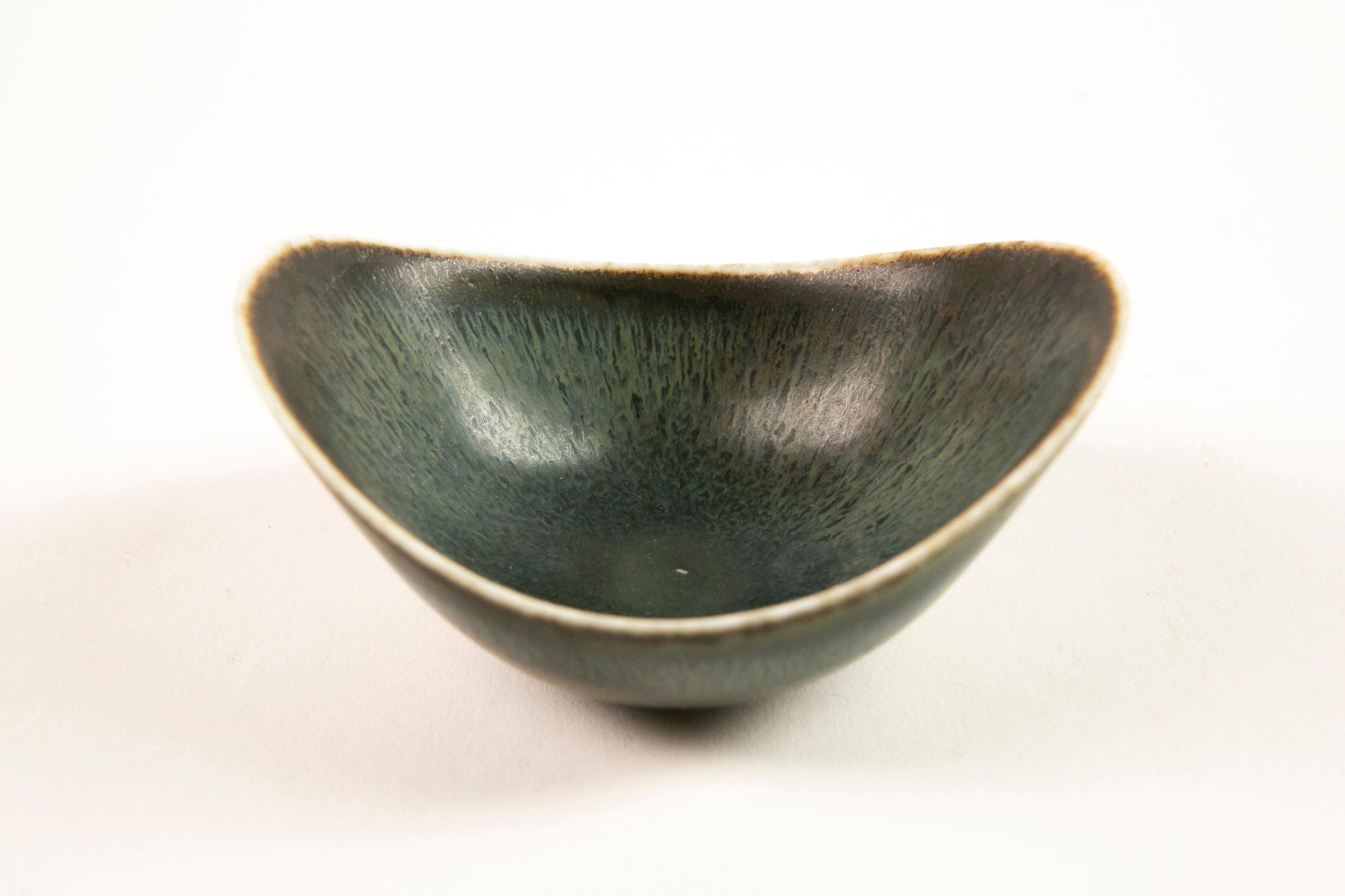Gunnar Nylund ARO Stoneware Bowl Blue and  Green Glaze Rorstrand Sweden 1960s For Sale 5
