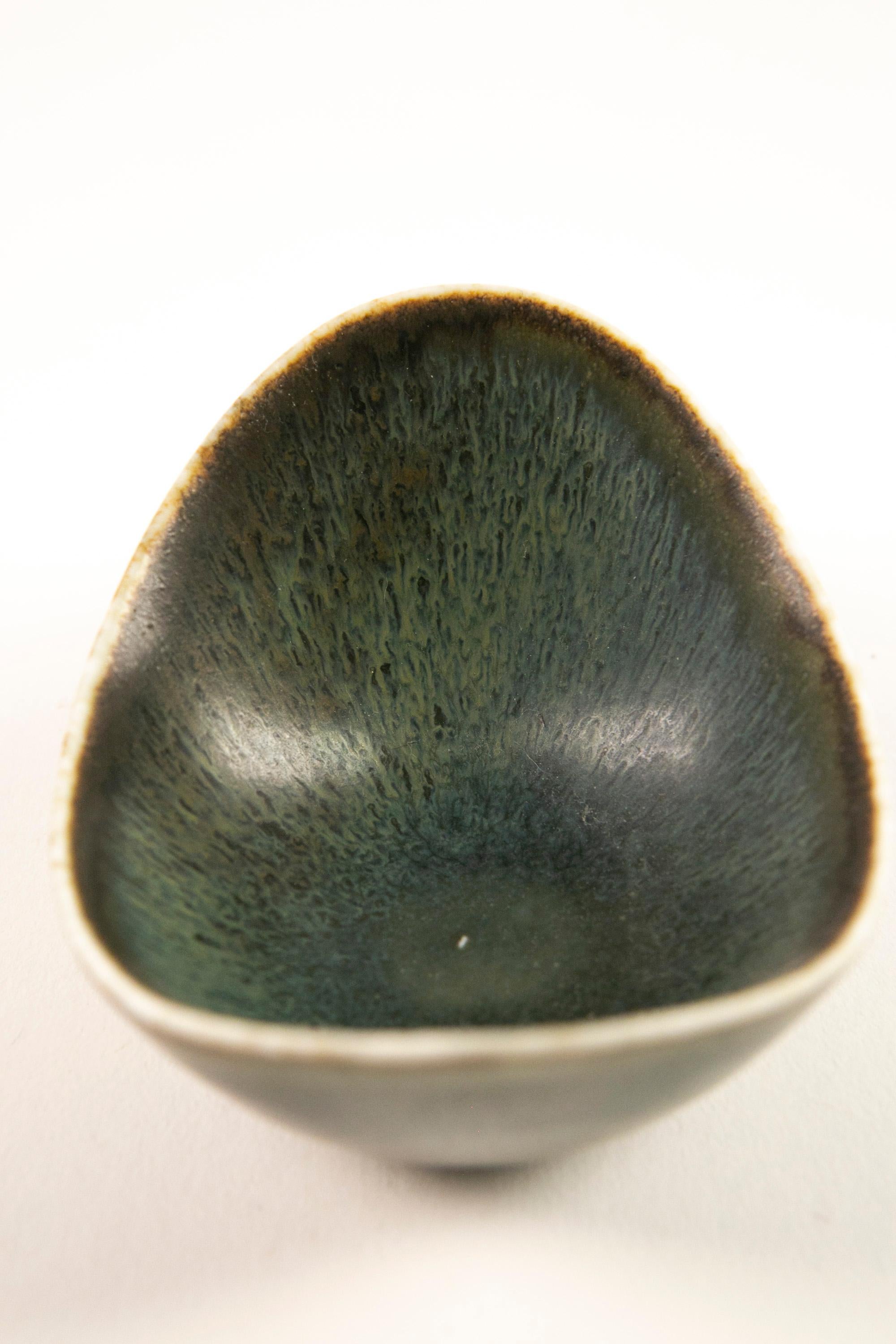 Gunnar Nylund ARO Stoneware Bowl Blue and  Green Glaze Rorstrand Sweden 1960s For Sale 7