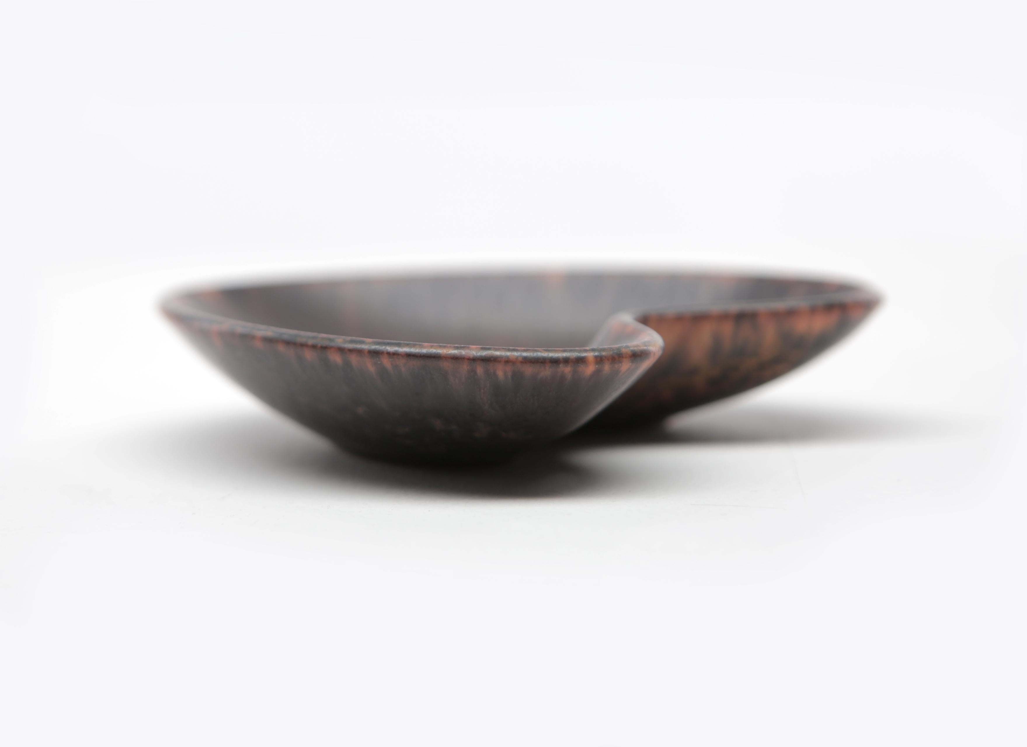 20th Century Gunnar Nylund AXA Heart Shaped Brown Bowl Ochre Rim for Rorstrand, Sweden, 1960s