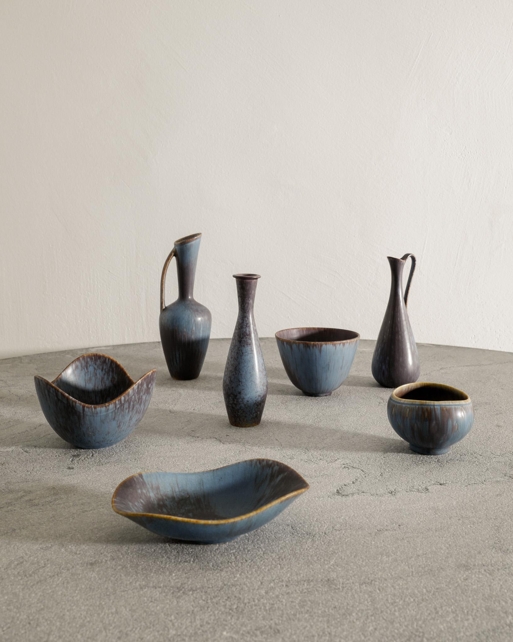 Ceramica Vasi in ceramica di metà secolo Gunnar Nylund blu e marrone per Rörstrand Svezia, anni '50 in vendita