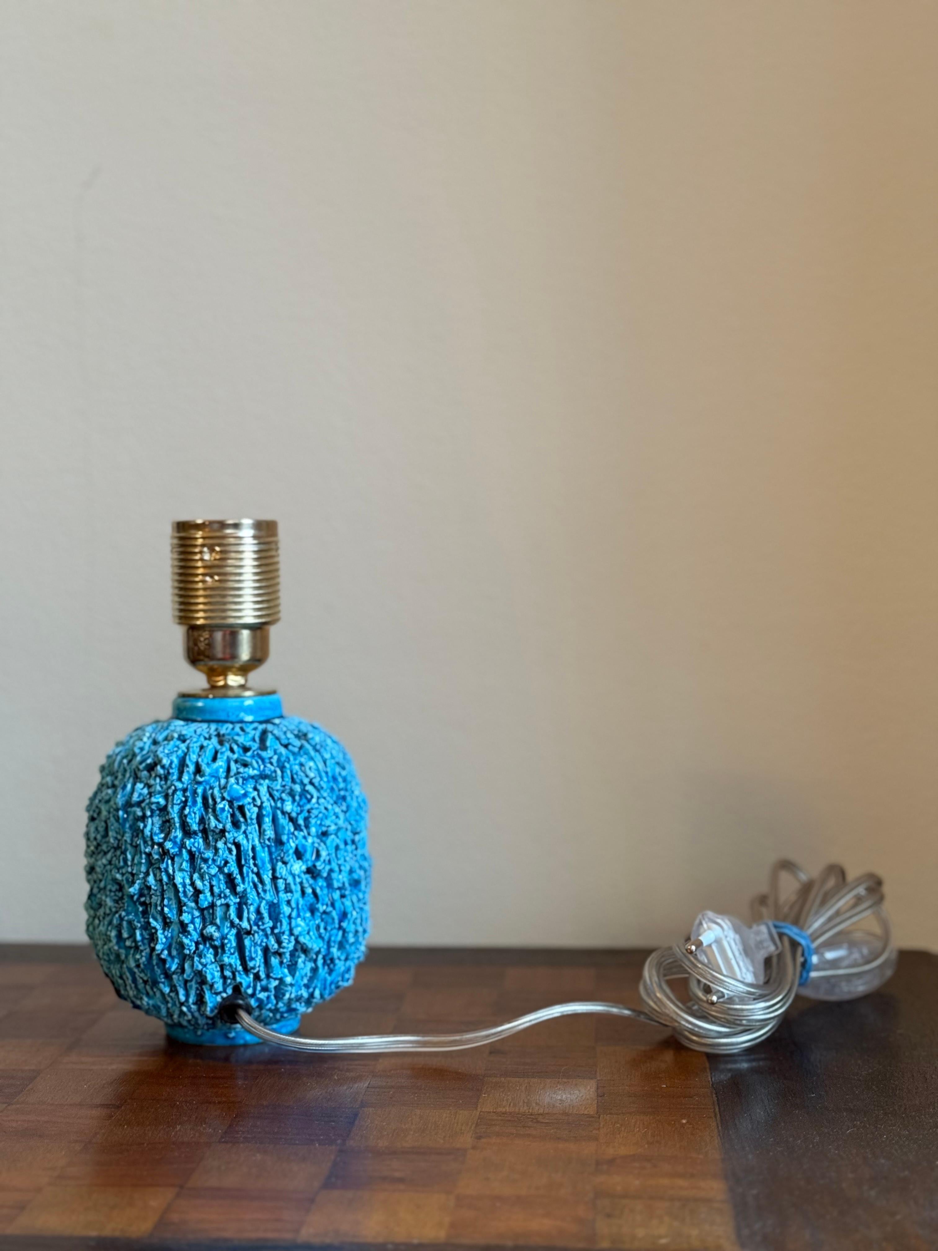 Gunnar Nylund Lámpara de sobremesa de gres Chamotte azul. Rörstrand, años 50. en venta 4