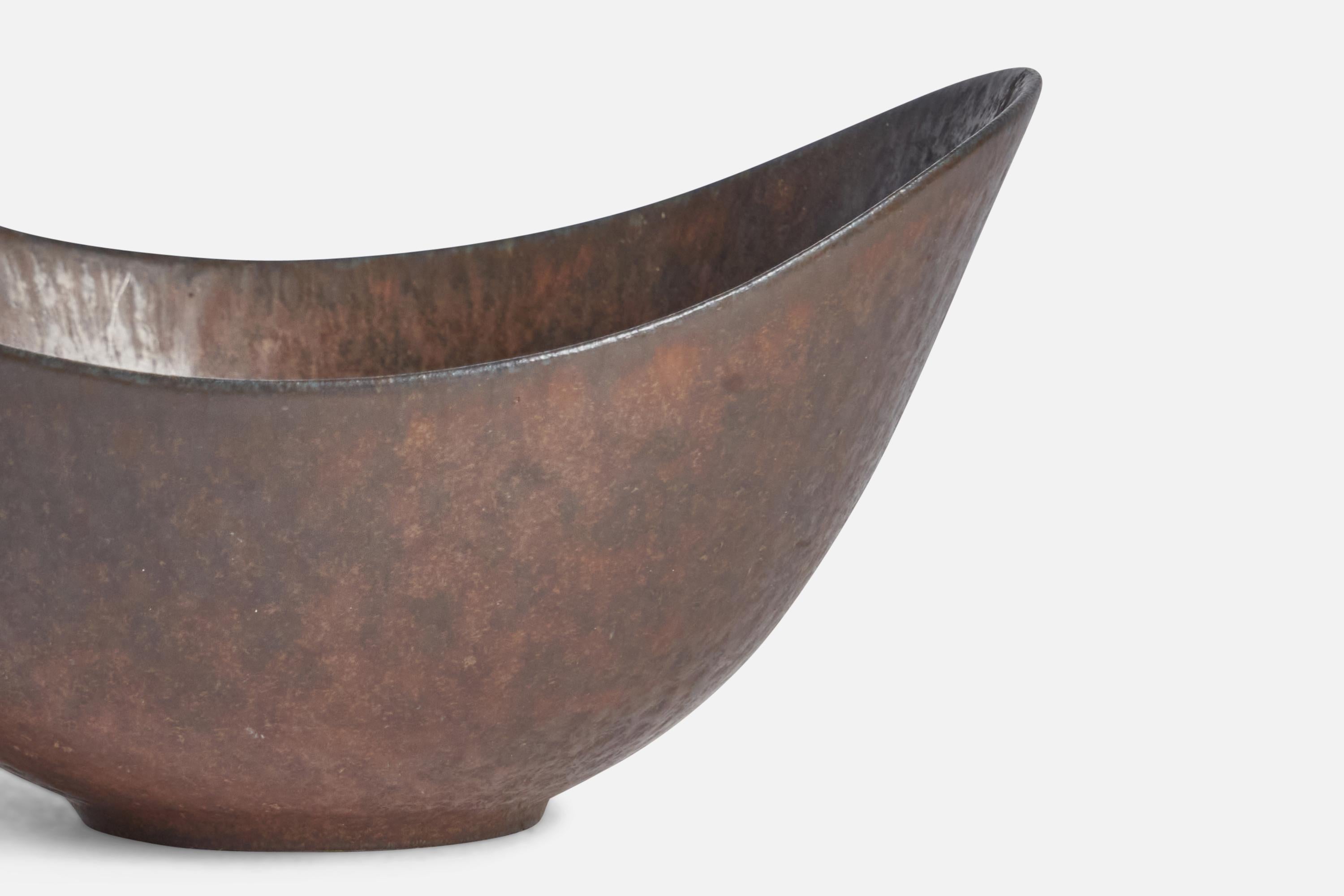 Swedish Gunnar Nylund, Bowl, Stoneware, Sweden, 1940s