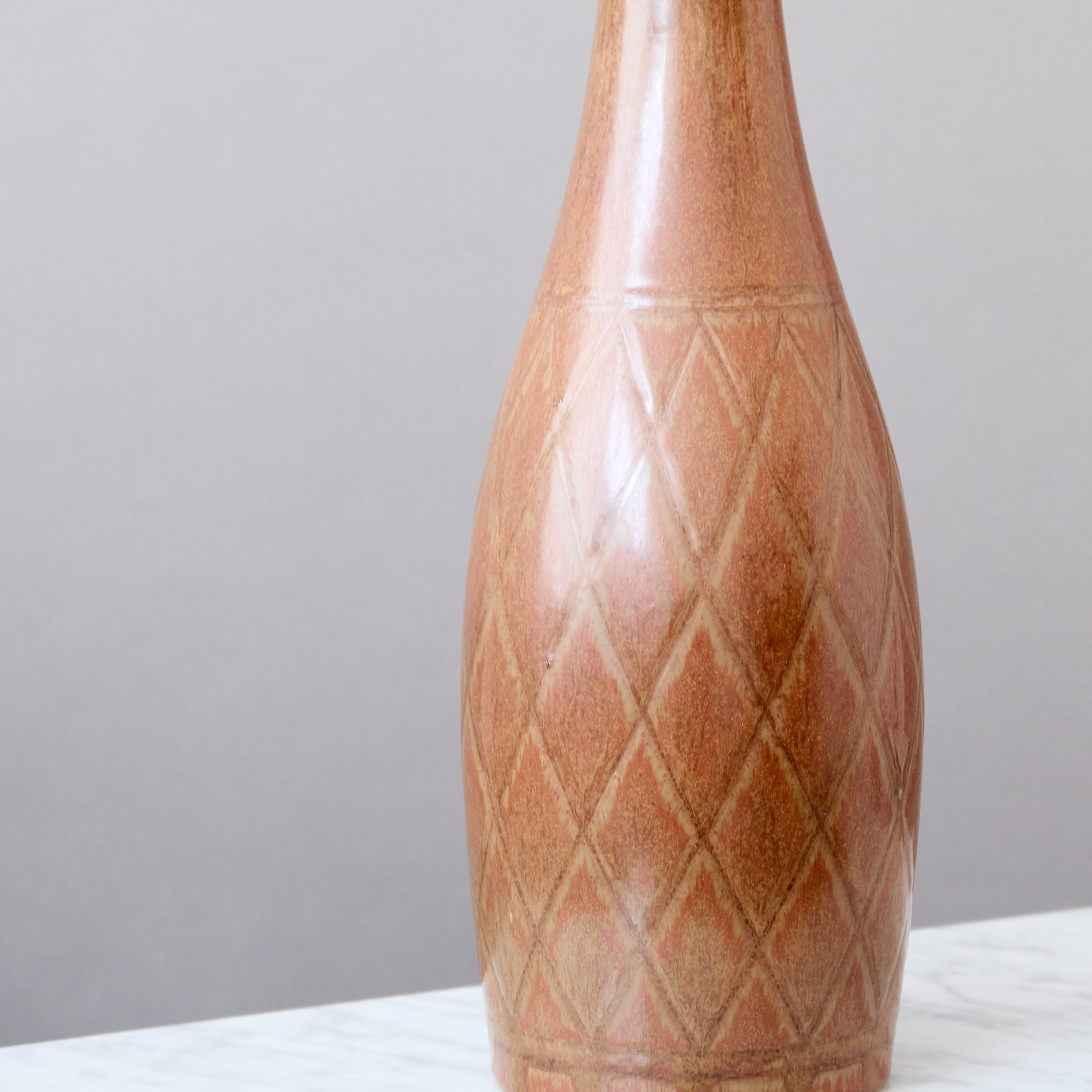 Gunnar Nylund, Lámpara de sobremesa de gres marrón para Rörstrand, Suecia, años 40 Escandinavo moderno en venta
