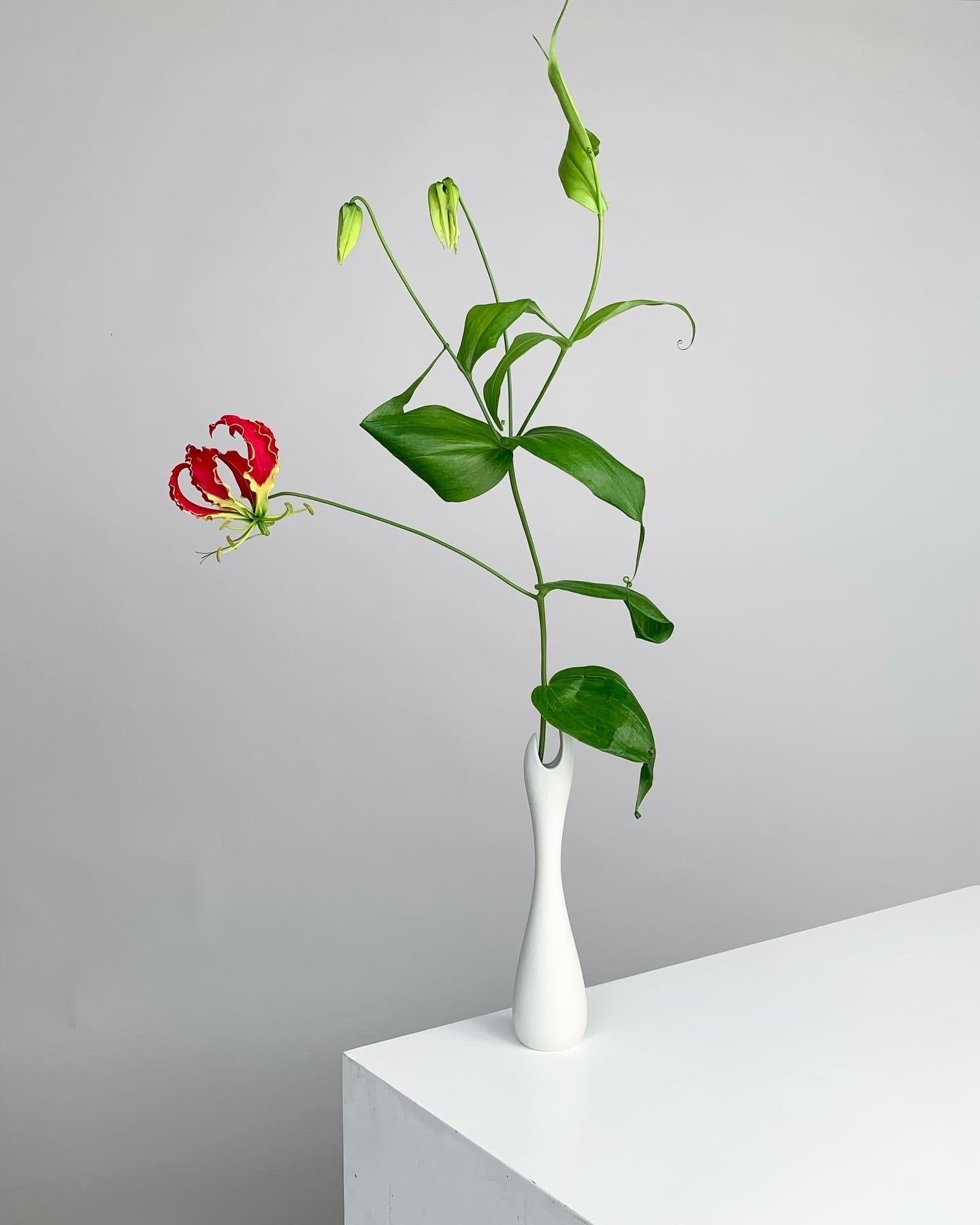 Gunnar Nylund Caolina Vase White Glazed Stoneware Carrara Rörstrand Sweden For Sale 3