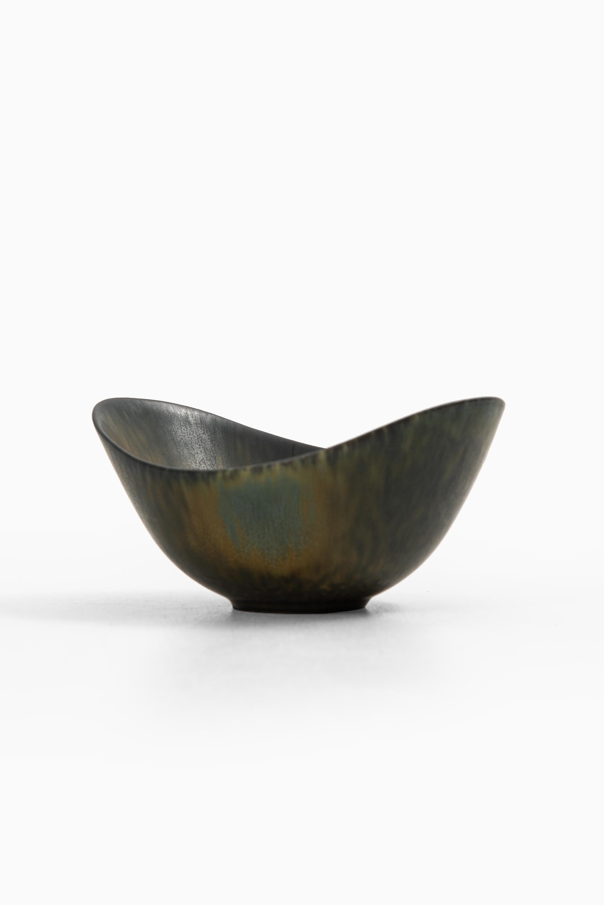 Scandinavian Modern Gunnar Nylund Ceramic Bowl Model Aro Produced by Rörstrand in Sweden