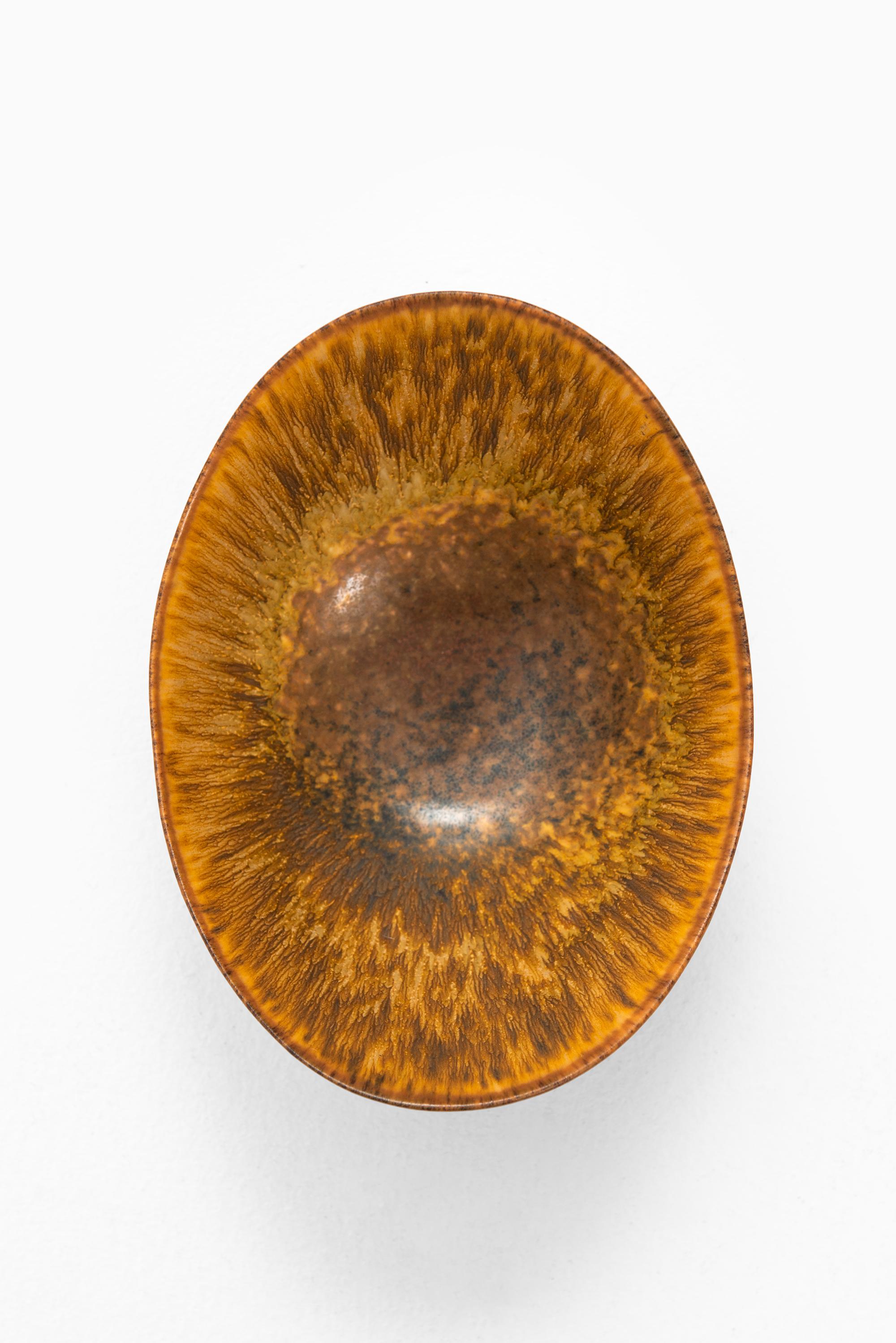 Scandinavian Modern Gunnar Nylund Ceramic Bowl Model ARO Produced by Rörstrand in Sweden