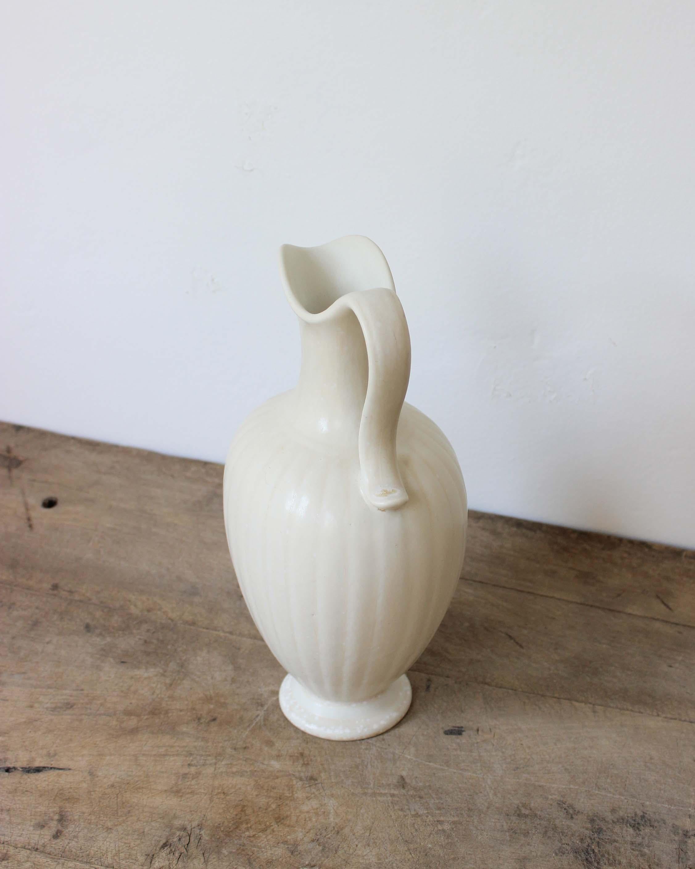Gunnar Nylund, Eggshell Stoneware Pitcher, Rörstrand, Sweden, 1940s In Good Condition For Sale In Los Angeles, CA