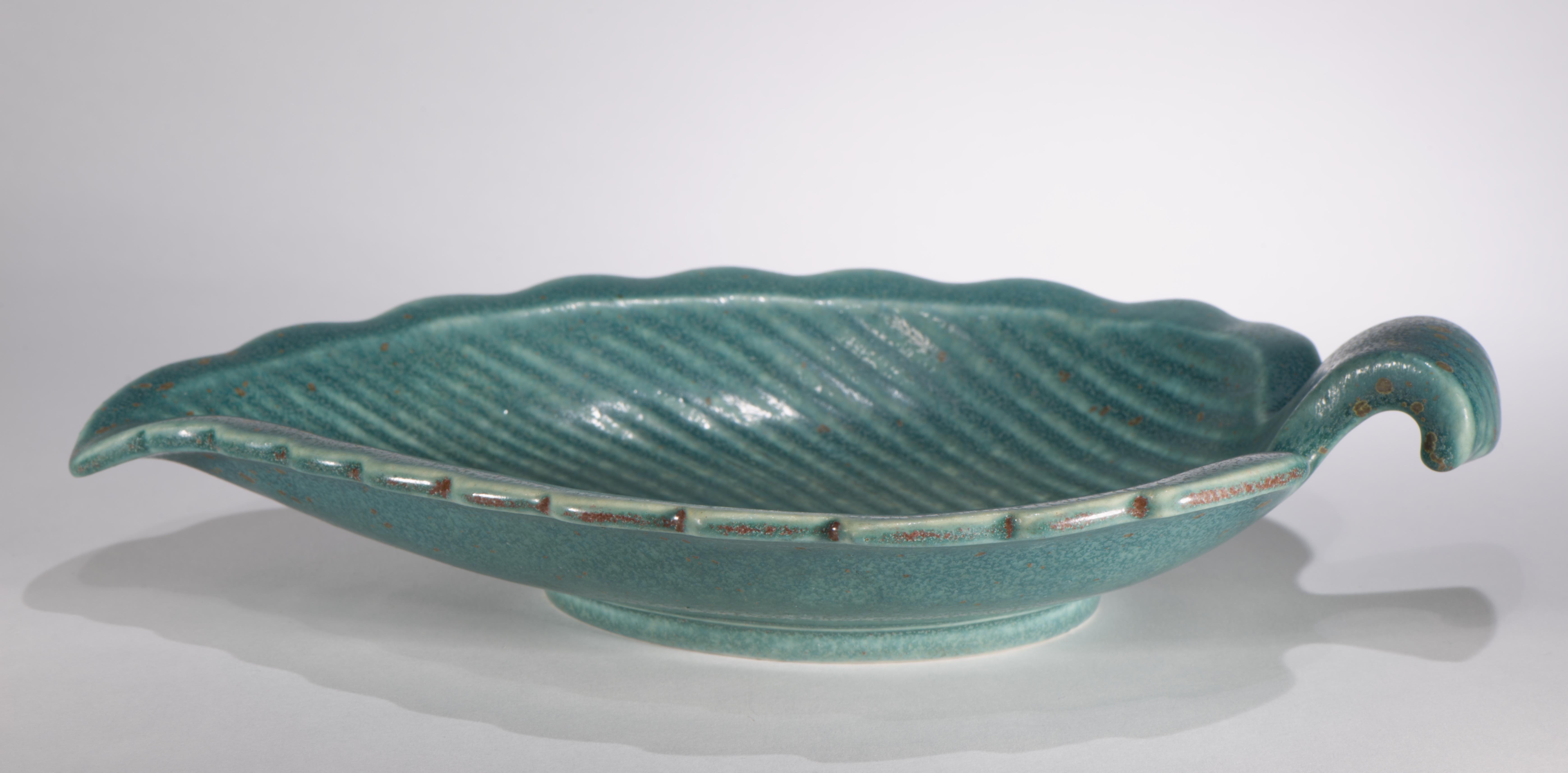 Gunnar Nylund für Rörstand Schweden Keramische Blattschale Tablett 1940-1956 (Schwedisch) im Angebot