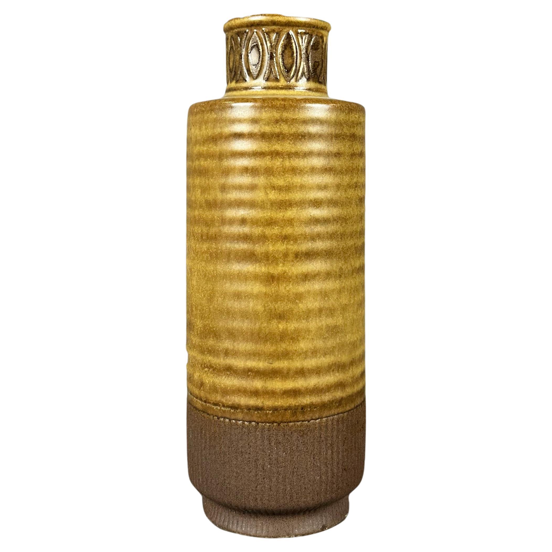 Vase à fleurs moutarde de la collection Petitess de Gunnar Nylund pour Rörstrand 1964