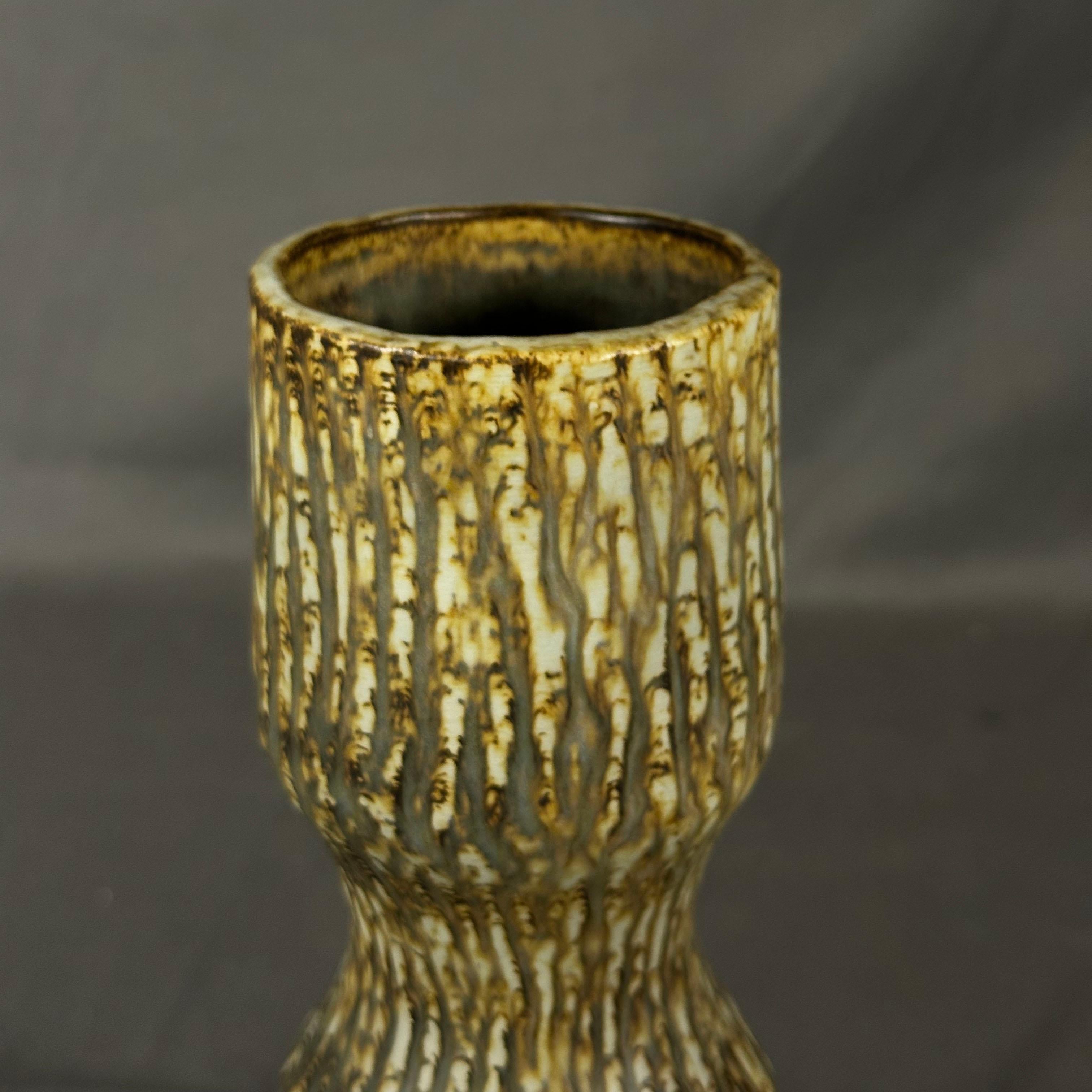 Ceramic Gunnar Nylund for Rörstrand 1965's Model 7 Flower Vase from Rubus Collection For Sale