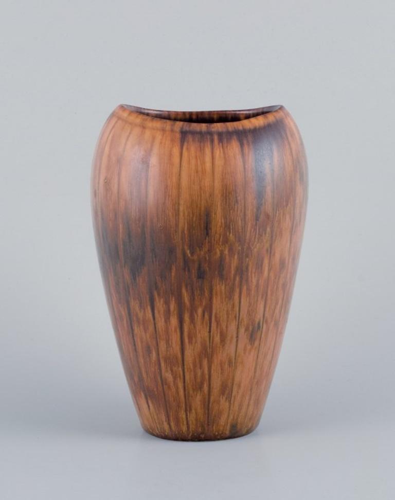 Scandinavian Modern Gunnar Nylund for Rörstrand, a ceramic vase with a brownish glaze. For Sale