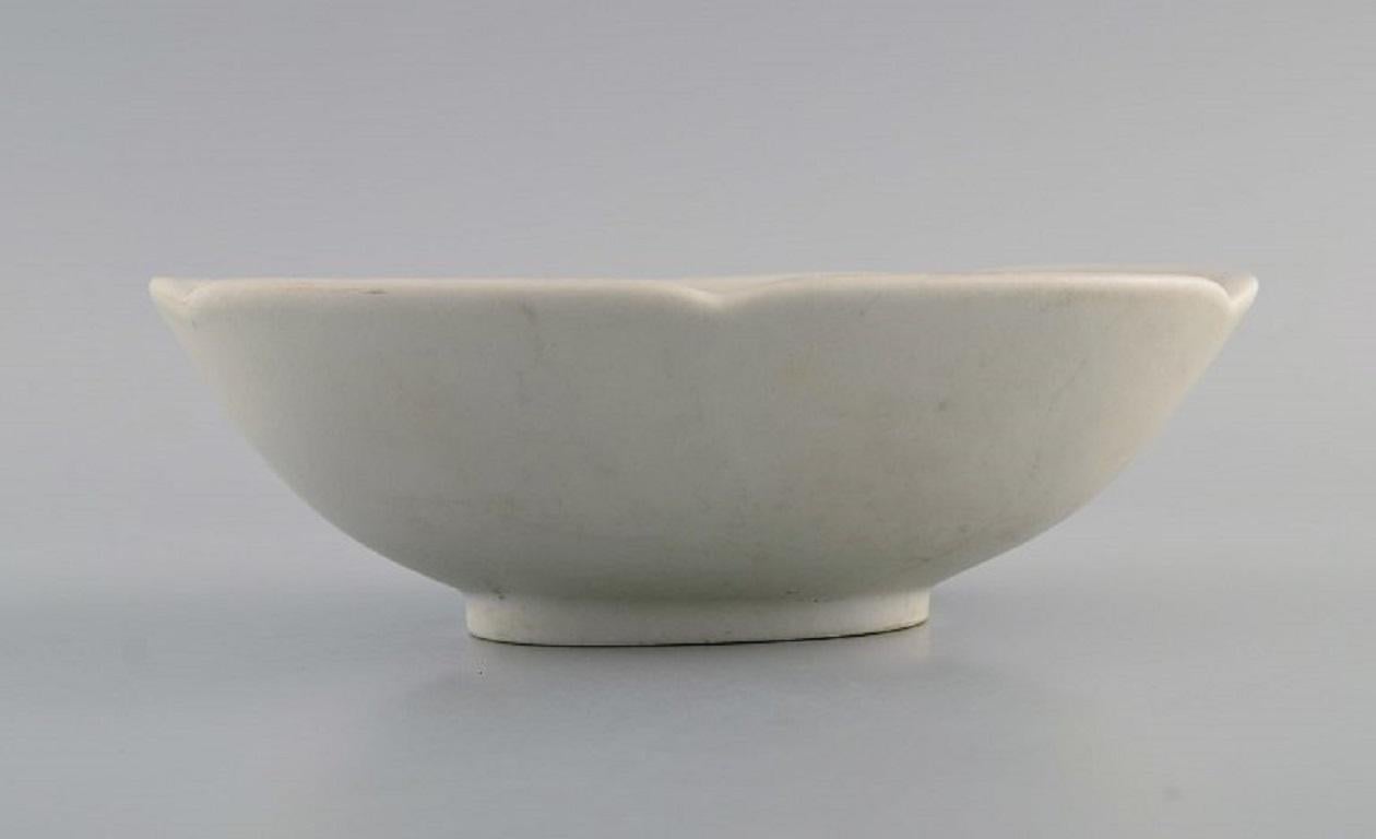 Scandinavian Modern Gunnar Nylund for Rörstrand, Bowl in Glazed Ceramics, Mid-20th C. For Sale