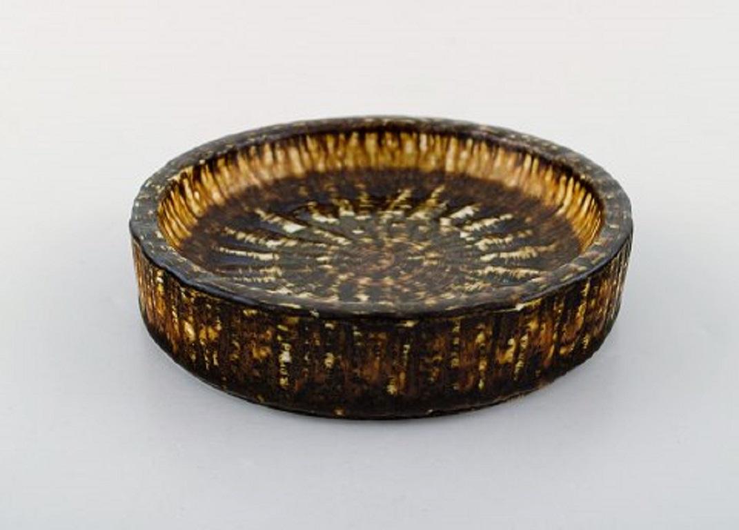 Gunnar Nylund for Rörstrand. Bowl in glazed ceramics, mid-20th century.
Measures: 14 x 3 cm.
In very good condition.
1st factory quality.
Stamped.