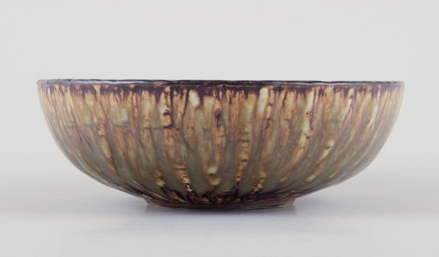 Scandinavian Modern Gunnar Nylund for Rörstrand. Ceramic bowl. Birch tree glaze. Mid-20th C. For Sale
