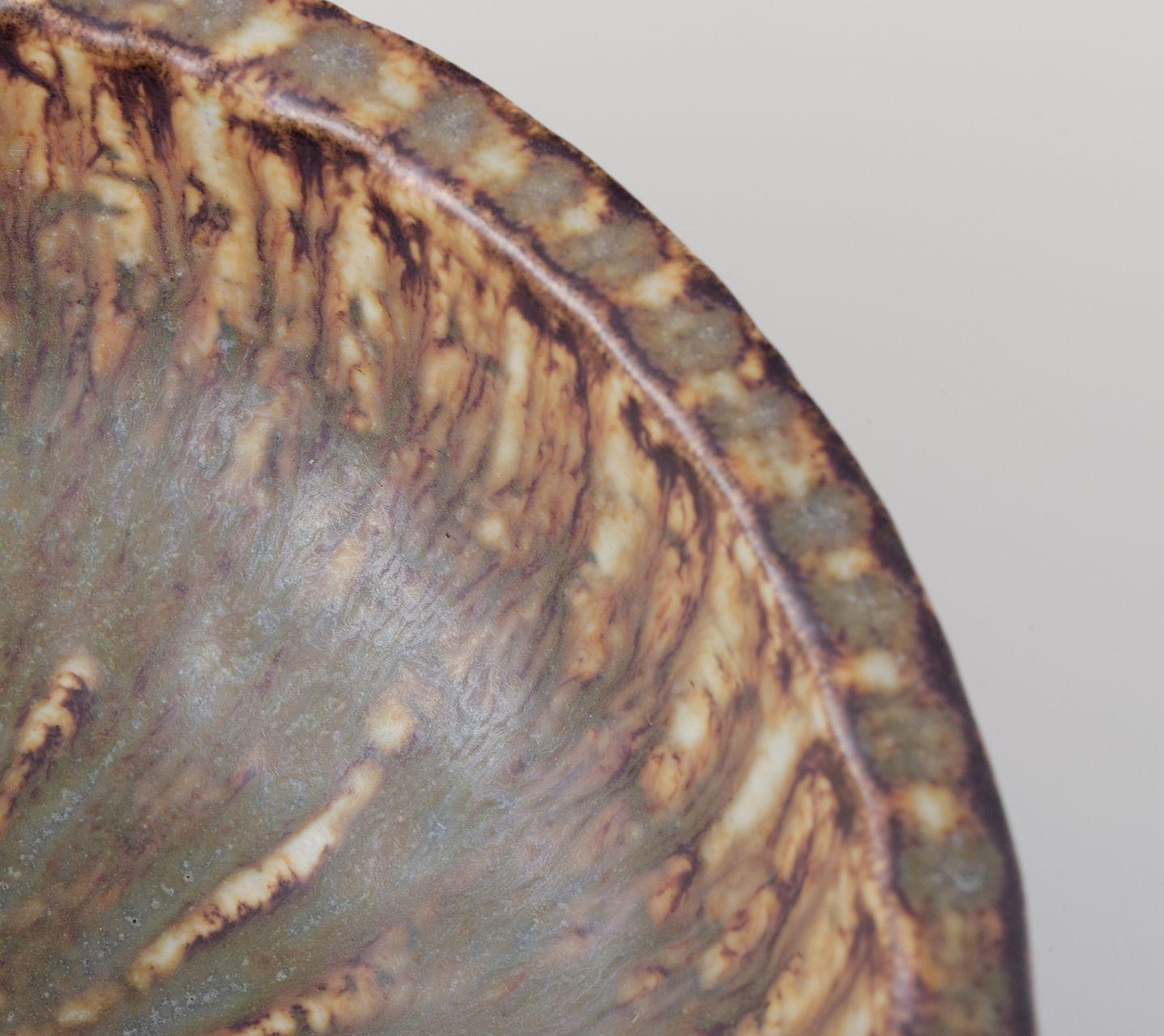 Gunnar Nylund for Rörstrand. Ceramic bowl. Birch tree glaze. Mid-20th C. In Excellent Condition For Sale In København, Copenhagen