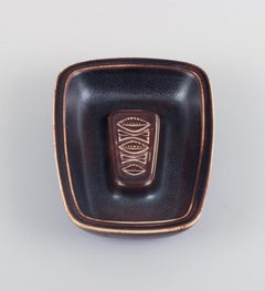 Gunnar Nylund for Rörstrand. Ceramic bowl with glaze in brown tones.