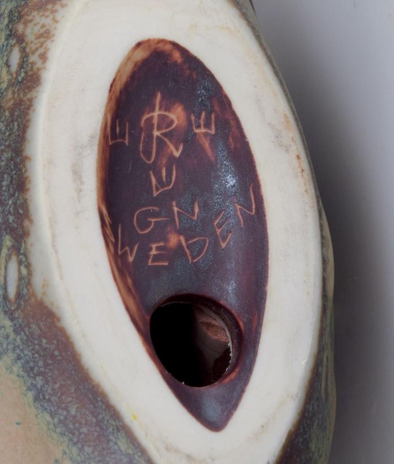 Gunnar Nylund para Rörstrand. Figura de cerámica de un pez. Mediados del siglo XX en Excelente estado para la venta en København, Copenhagen
