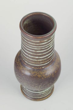 Gunnar Nylund for Rörstrand. Ceramic vase from the Igloo series, 1960s.