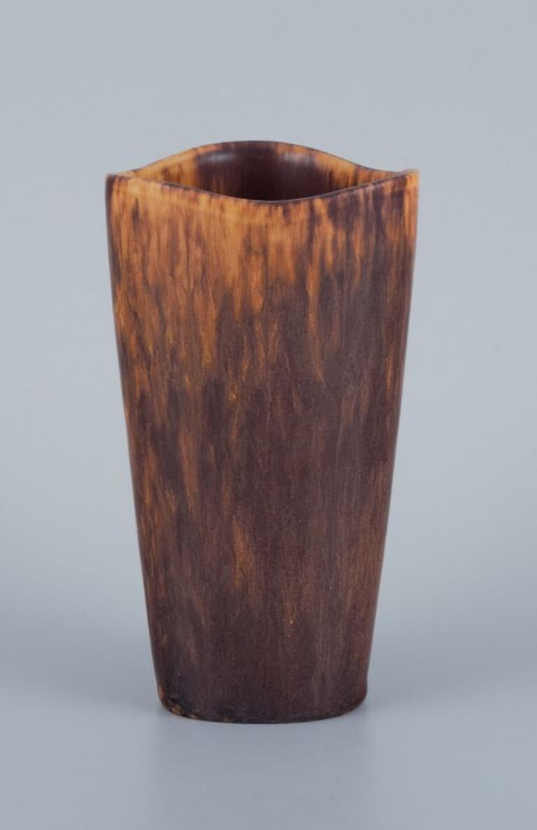Scandinavian Modern Gunnar Nylund for Rörstrand. Ceramic vase in mottled brown glaze. For Sale