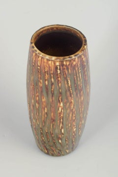 Gunnar Nylund für Rörstrand. Keramikvase mit „Birch Wood“-Glasur, Mitte des 20. Jahrhunderts.