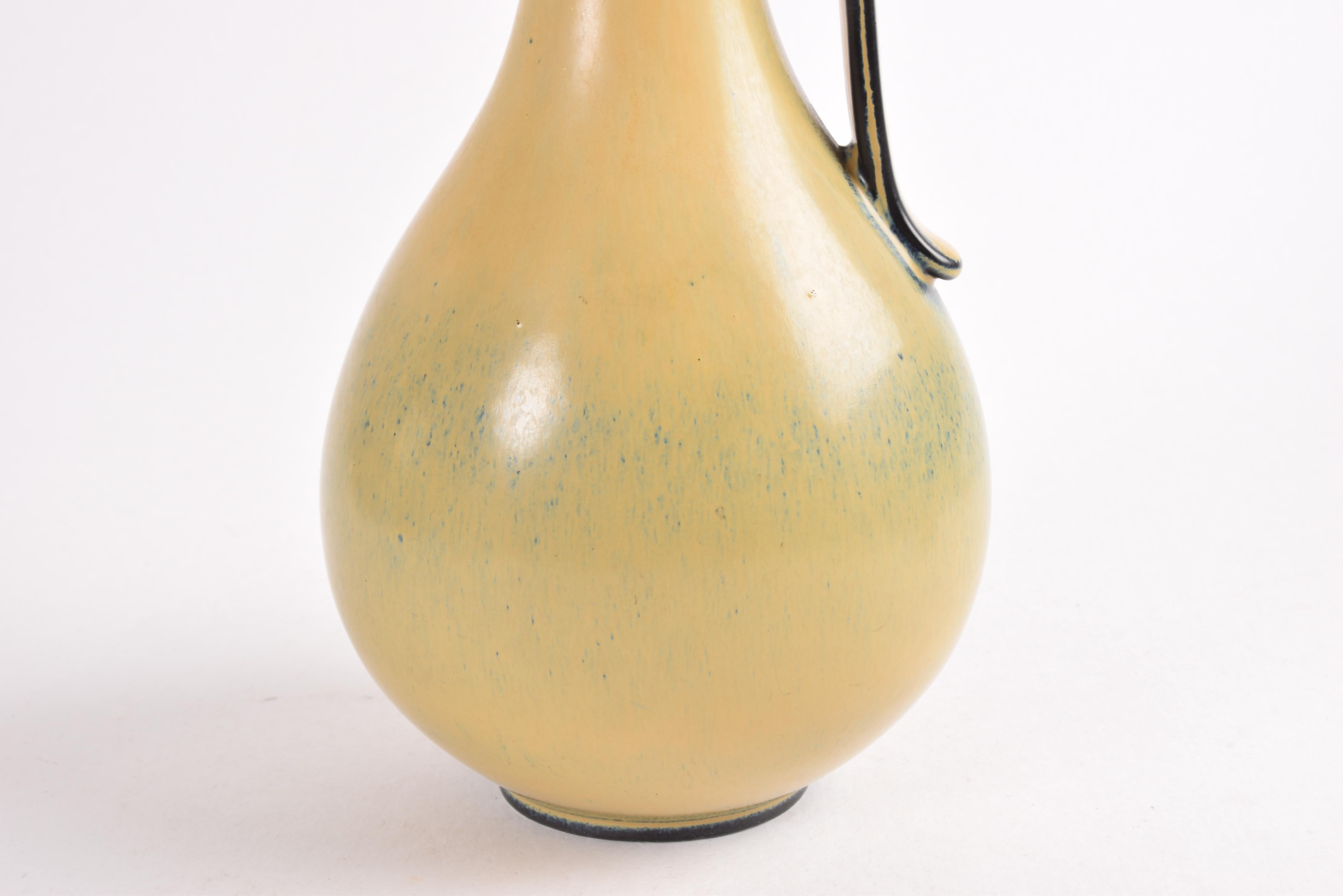 Gunnar Nylund for Rörstrand Handled Vase Yellow Glaze, Scandinavian Mid-Century For Sale 3