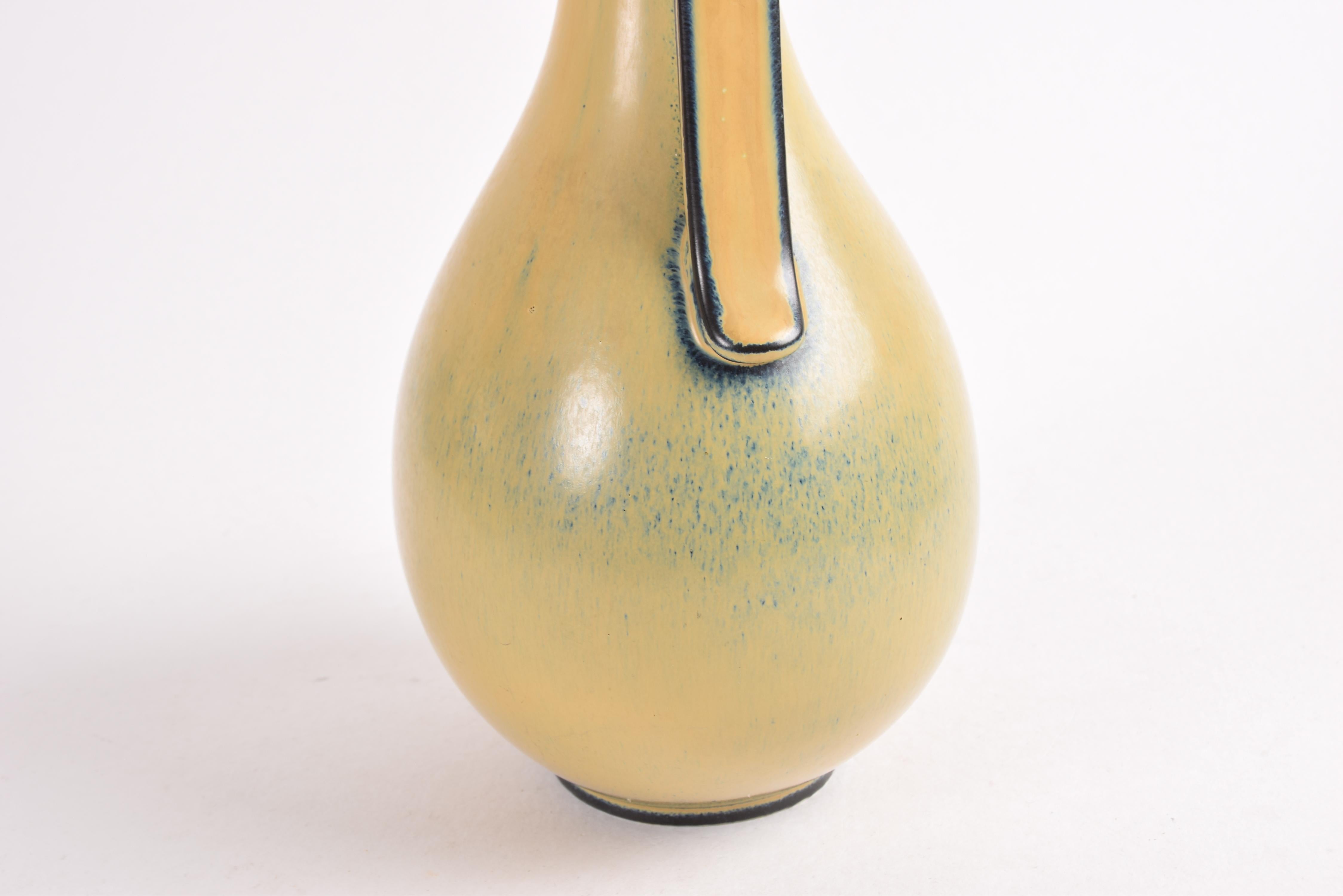 Gunnar Nylund for Rörstrand Handled Vase Yellow Glaze, Scandinavian Mid-Century For Sale 4