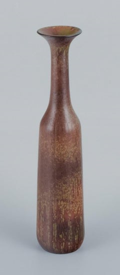 Gunnar Nylund pour Rörstrand. Grand vase en céramique à glaçure Brown.