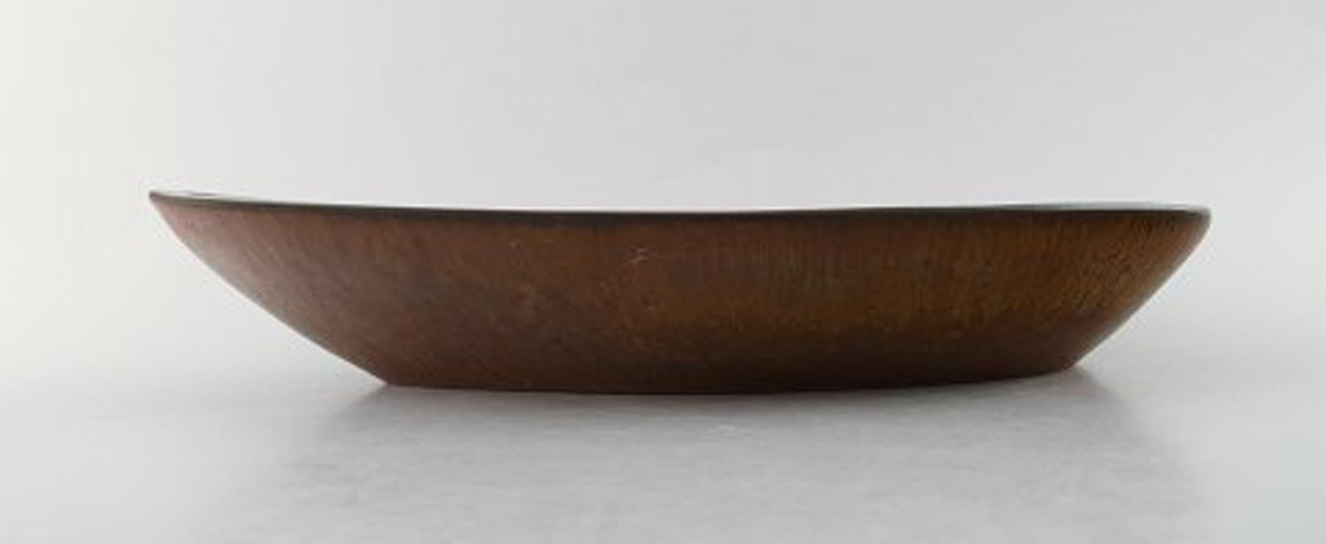 Gunnar Nylund for Rörstrand Large Teardrop Shaped Ceramic Dish in Brown Shades In Good Condition For Sale In Copenhagen, DK