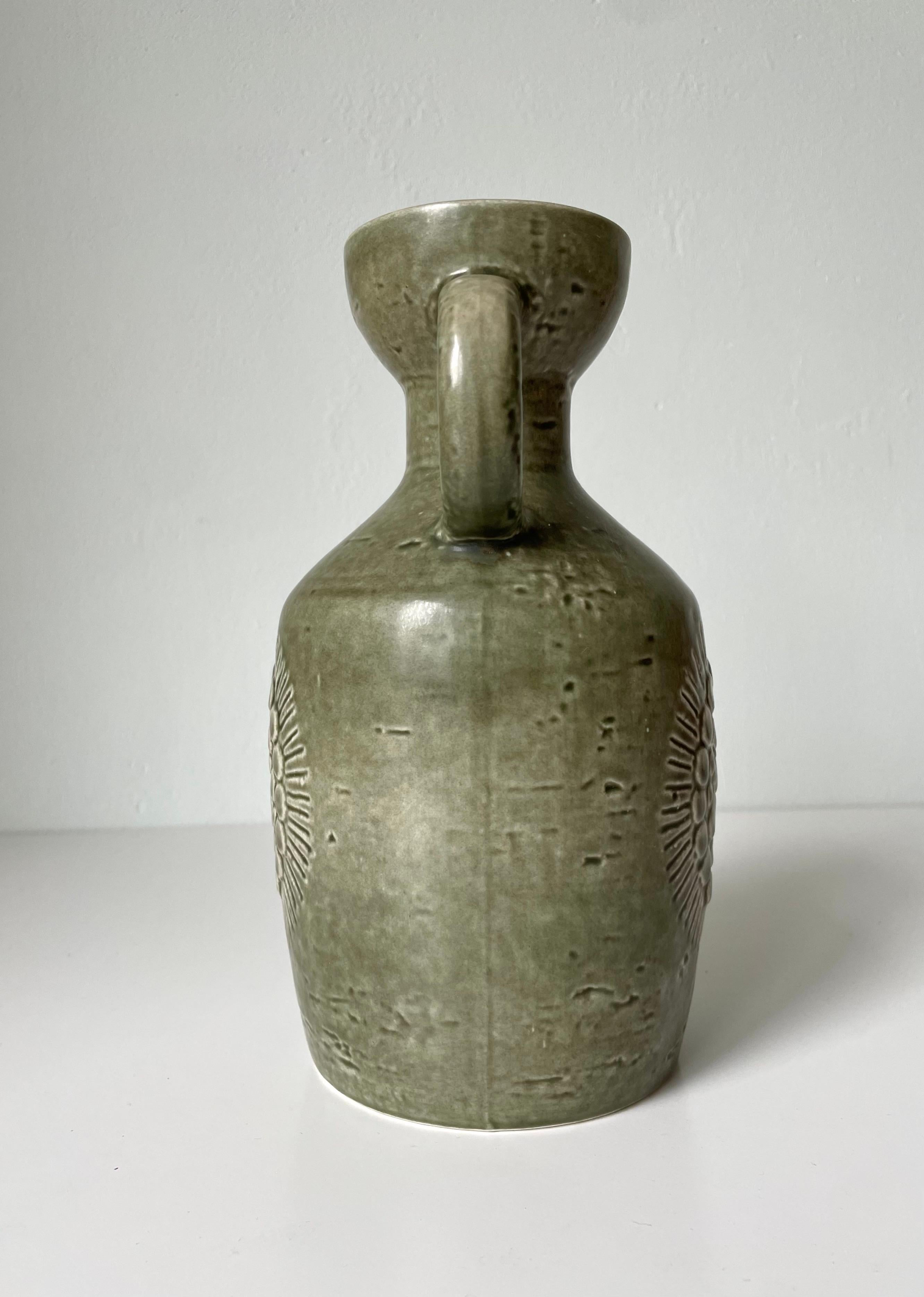 Gunnar Nylund for Rörstrand Olive Green Zenit Vase, 1960s For Sale 2