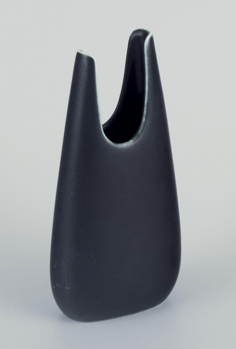 Scandinavo moderno Gunnar Nylund per Rörstrand. Raro vaso in ceramica 