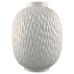 Gunnar Nylund for Rörstrand / Rorstrand, "Chamotte" Vase in Milky White Glaze